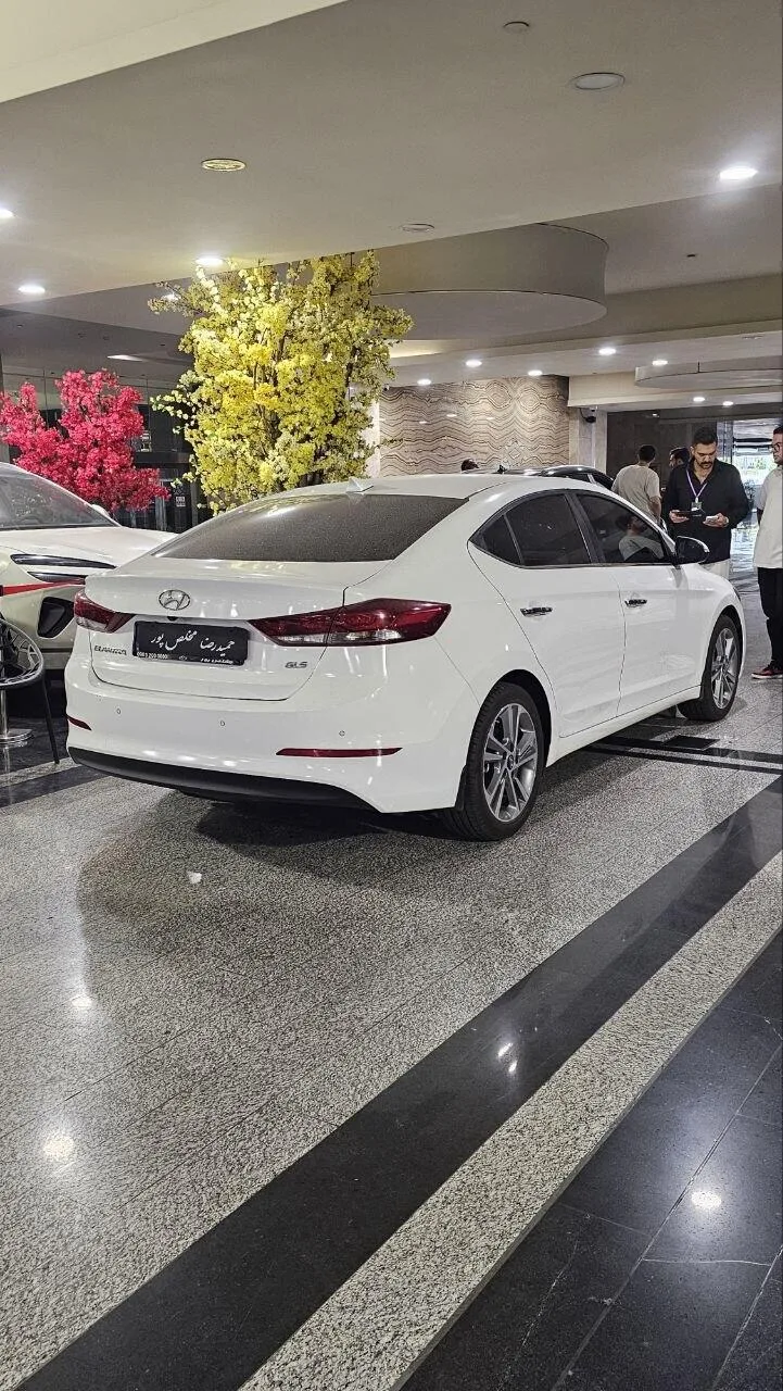 هیوندای  النترا 3