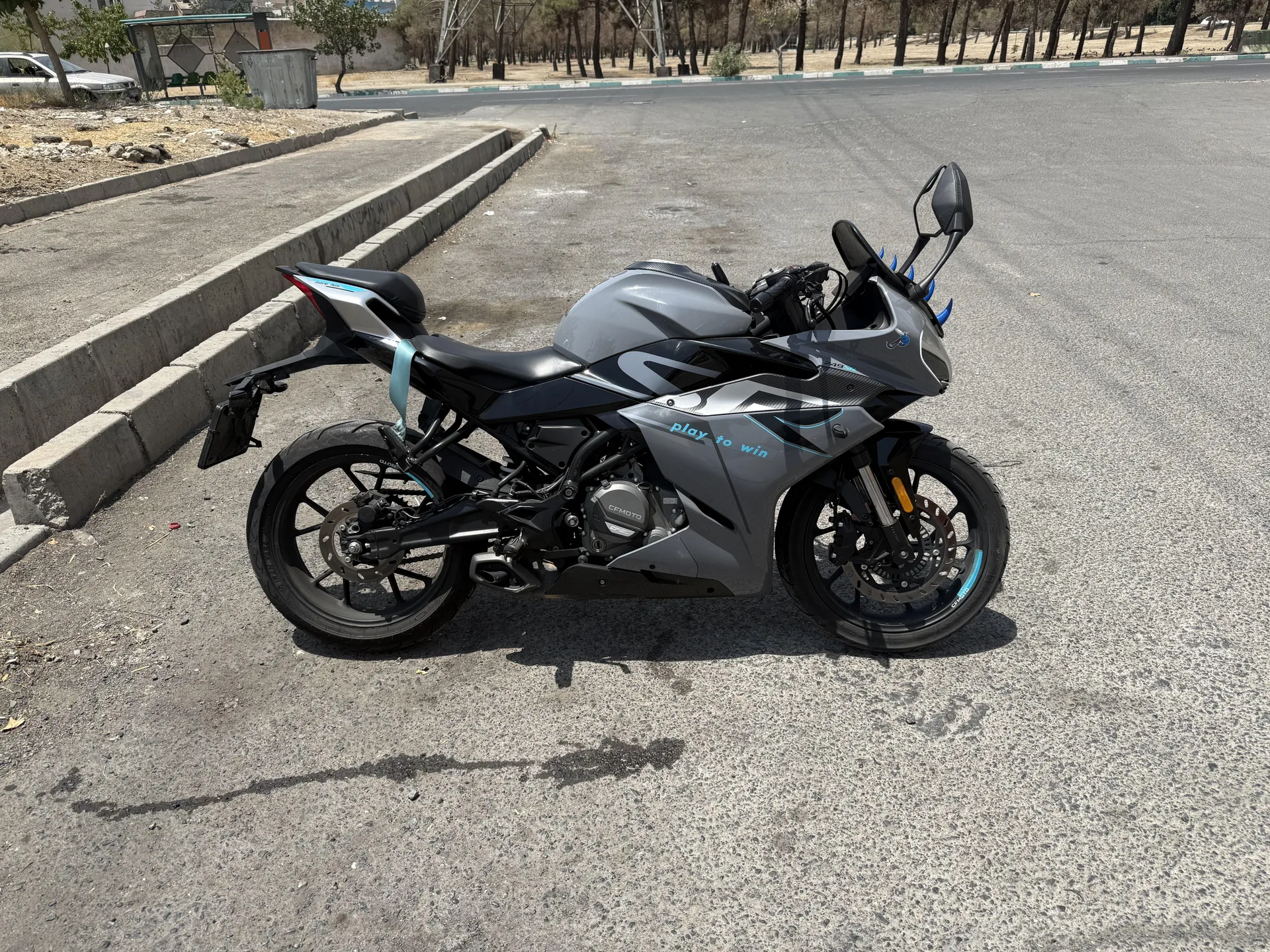 جهان رو  CF 250 2