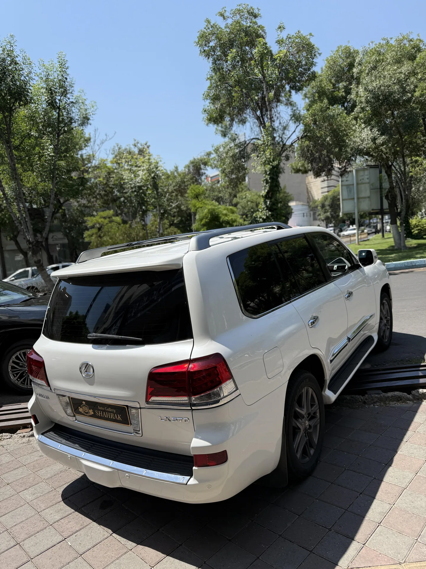 لکسوس  LX 6