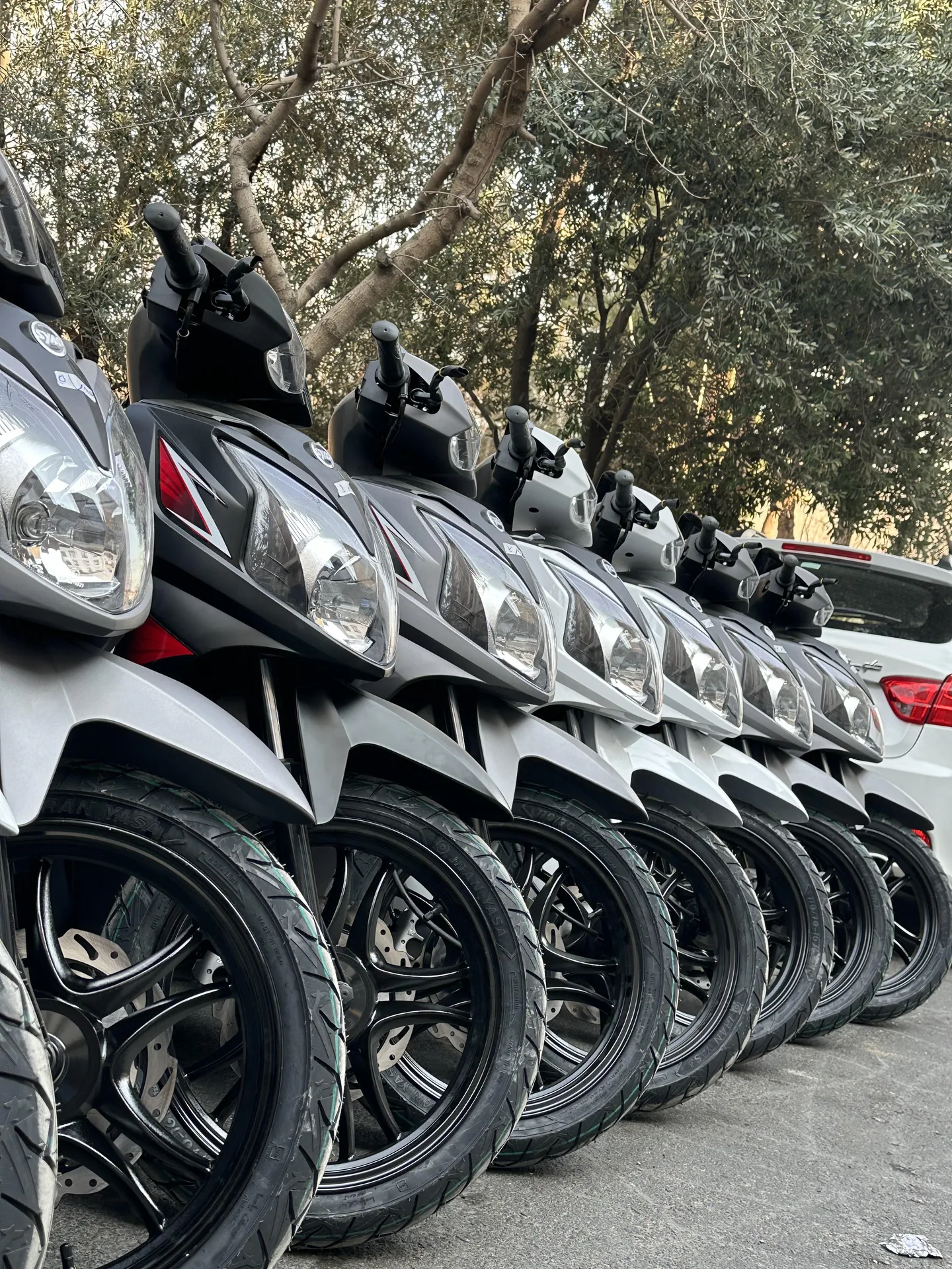 اس وای ام  گلکسی SR 200 4