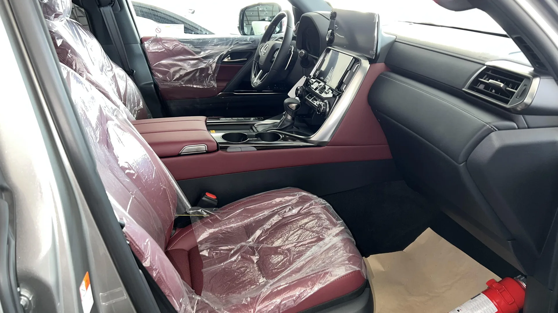 لکسوس  LX 5