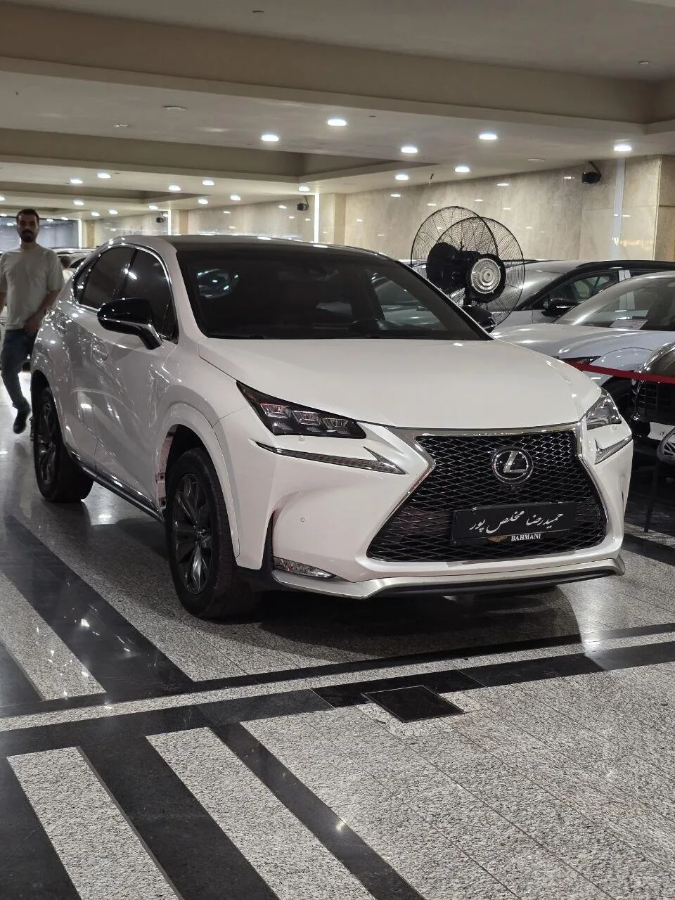 لکسوس NX