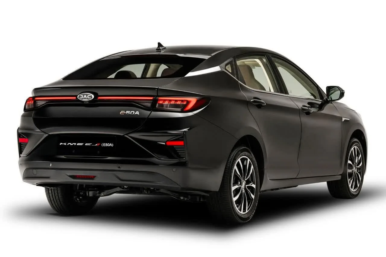 کی ام سی eJ7