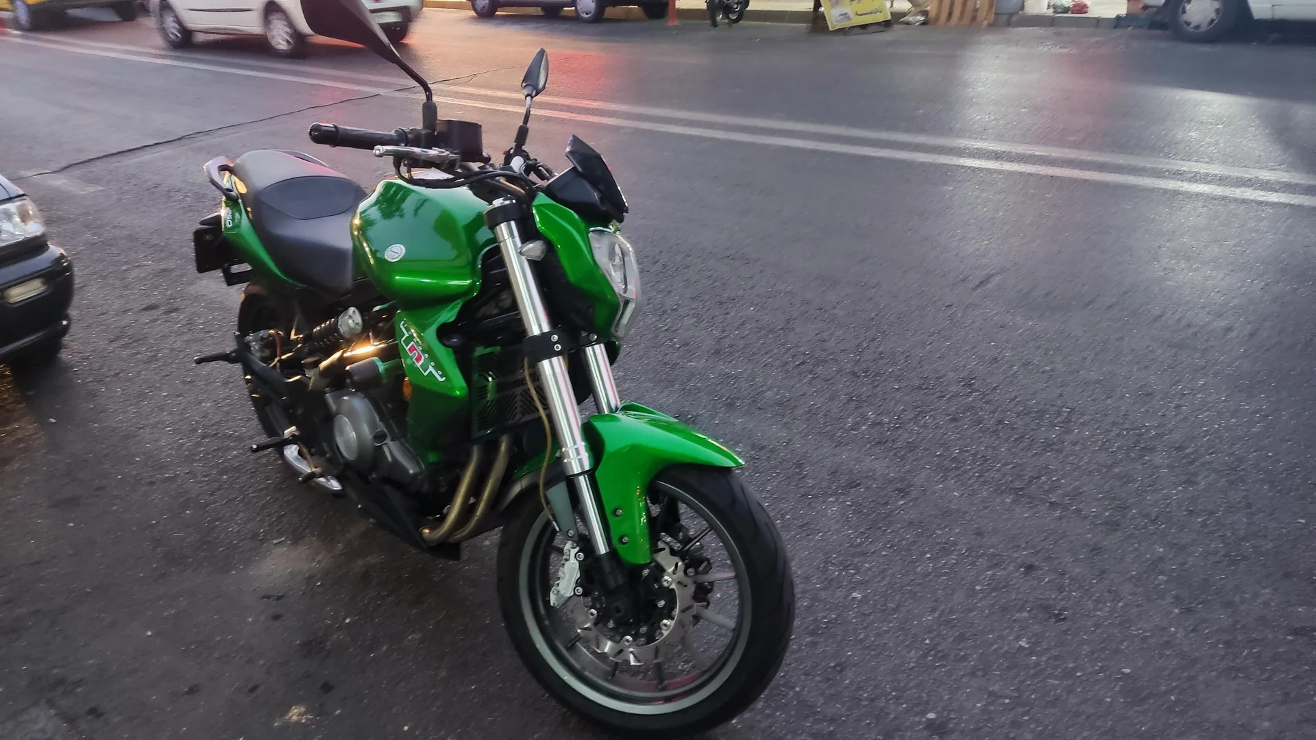 بنلی  TNT 300 2