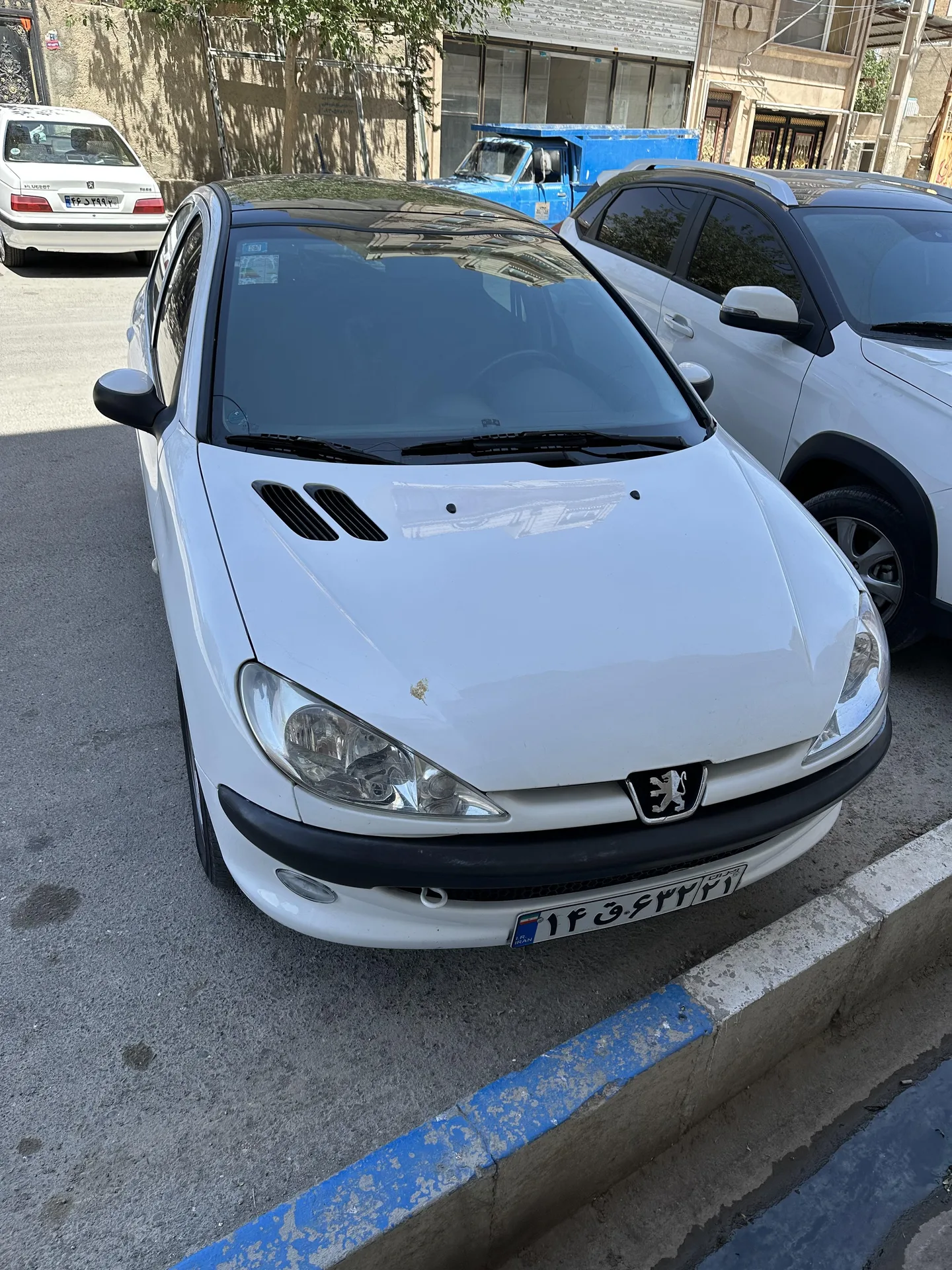 پژو 206