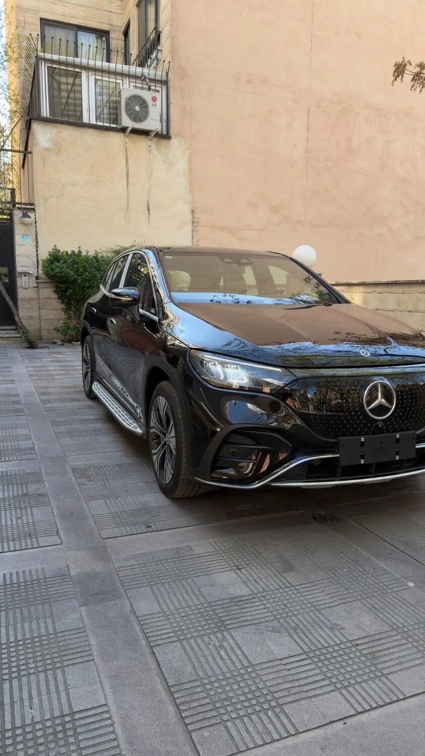بنز  EQE SUV 3