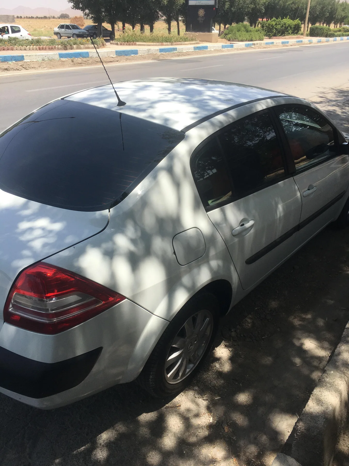 رنو  مگان (مونتاژ)