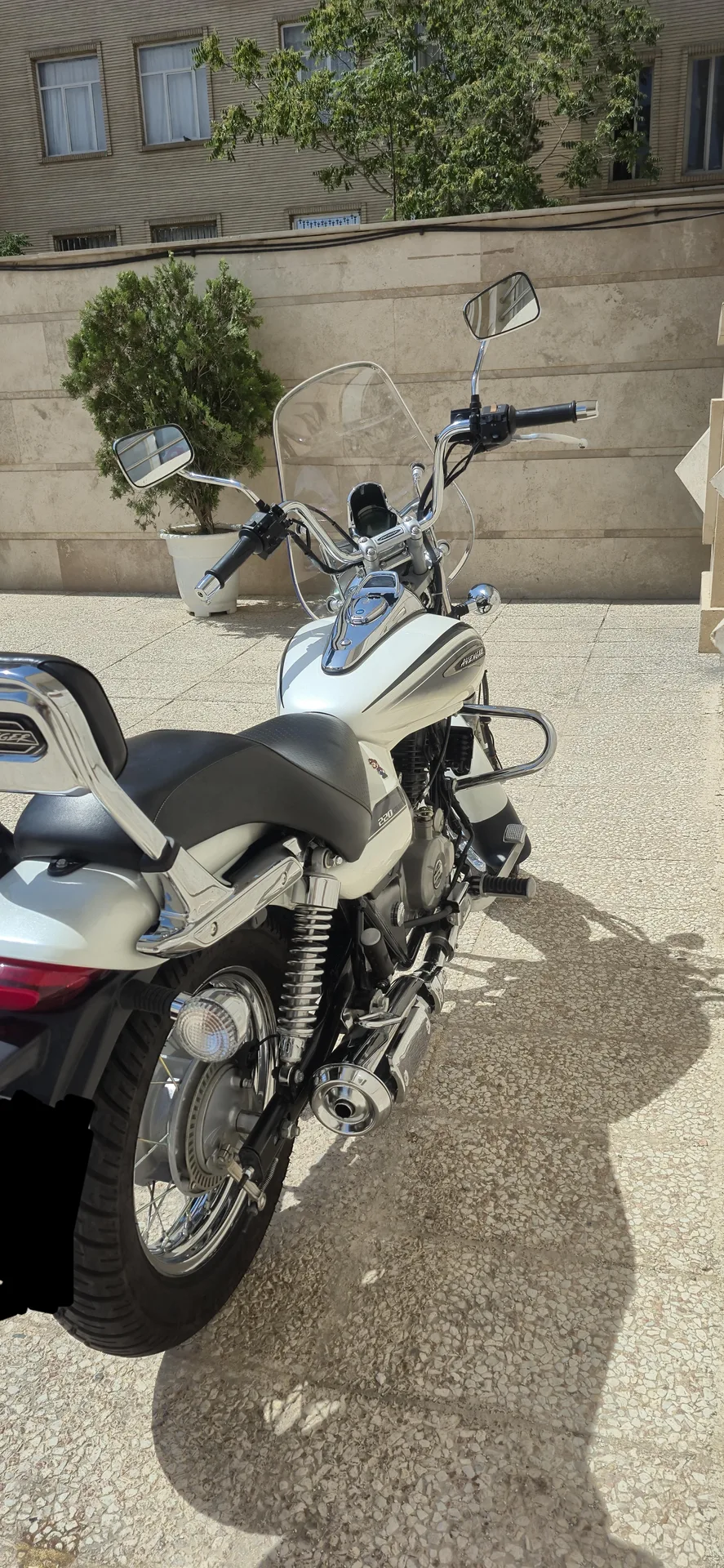 باجاج  اونجر 220 4
