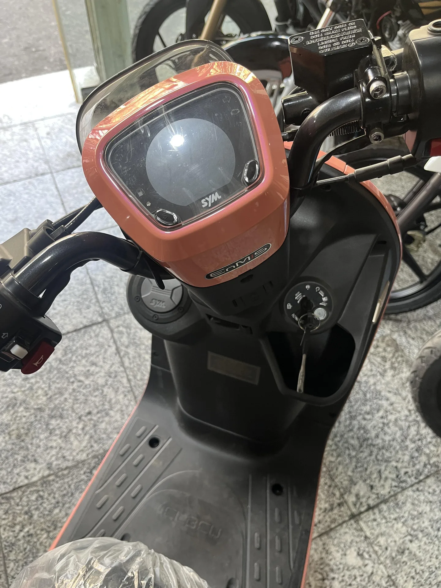 اس وای ام  گلکسی CLB125 2