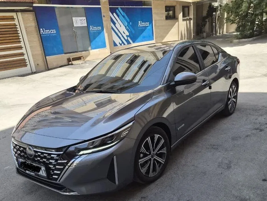 نیسان  سیلفی e-POWER 3