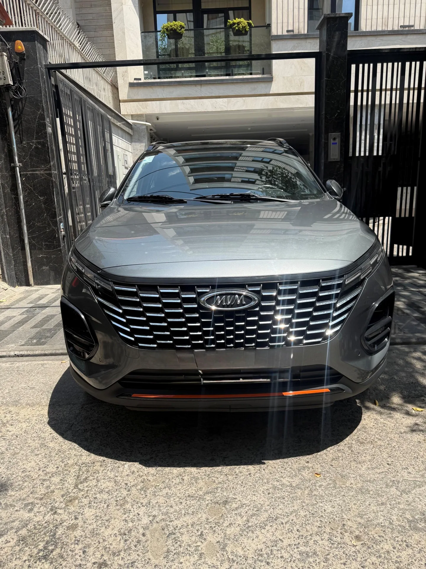 ام وی ام X33 کراس