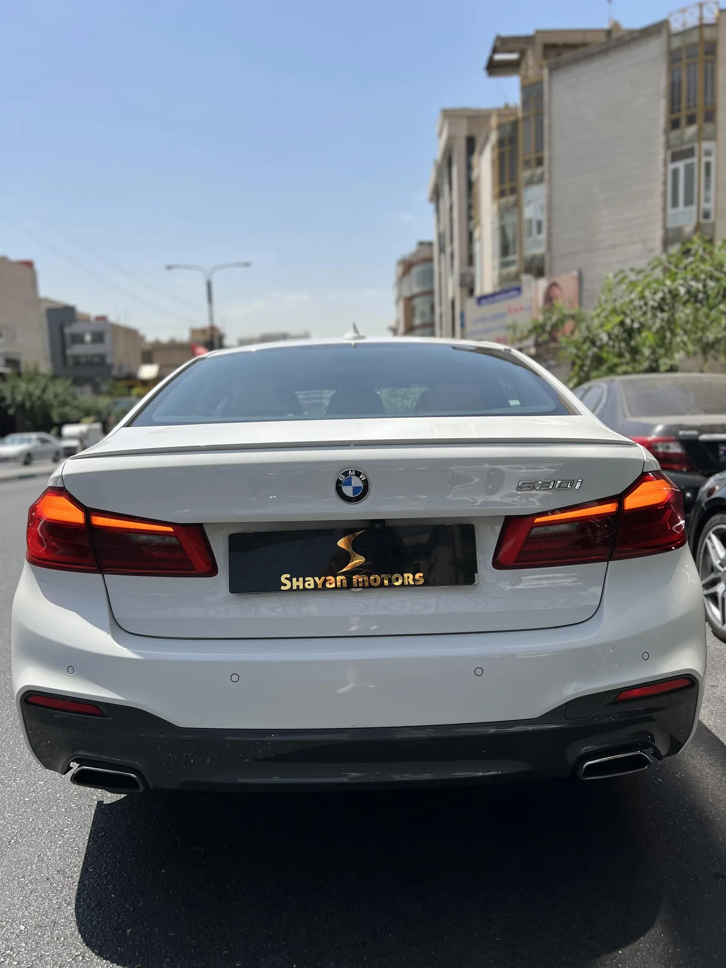 ب ام و  سری 5 سدان 2
