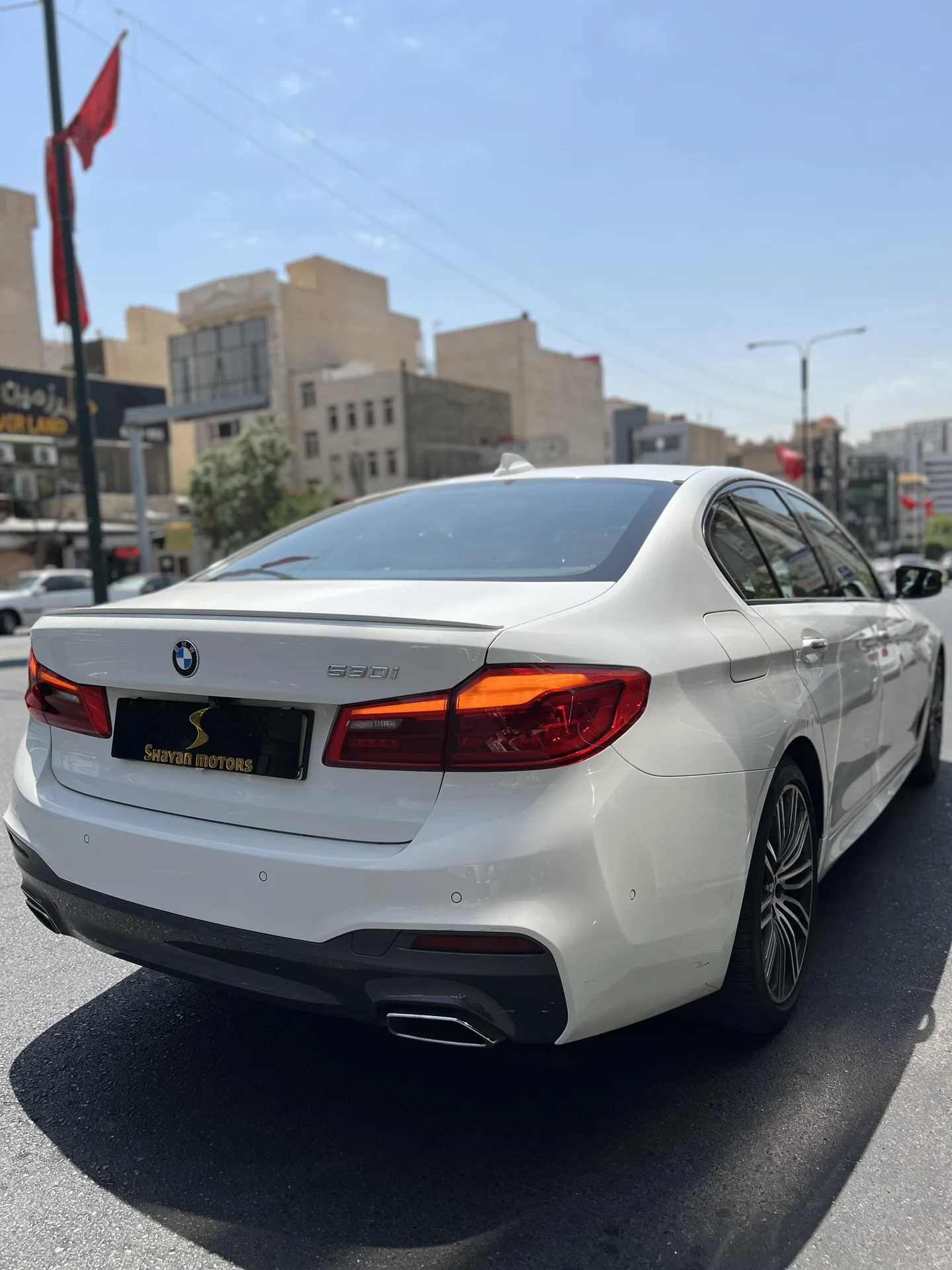 ب ام و  سری 5 سدان 6