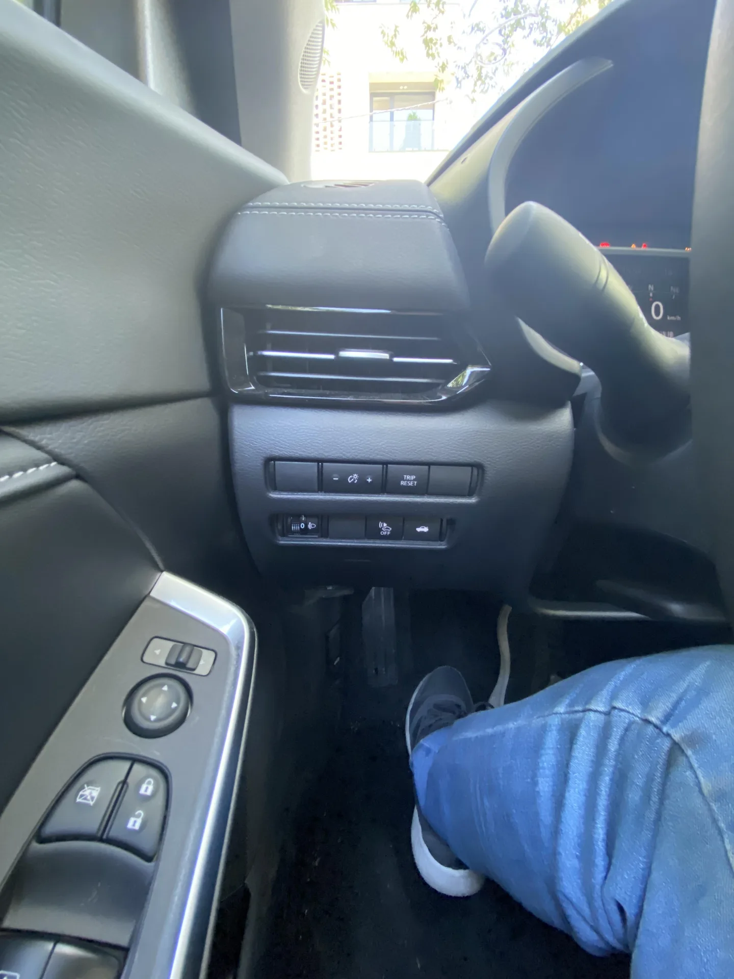 نیسان  سیلفی e-POWER 3