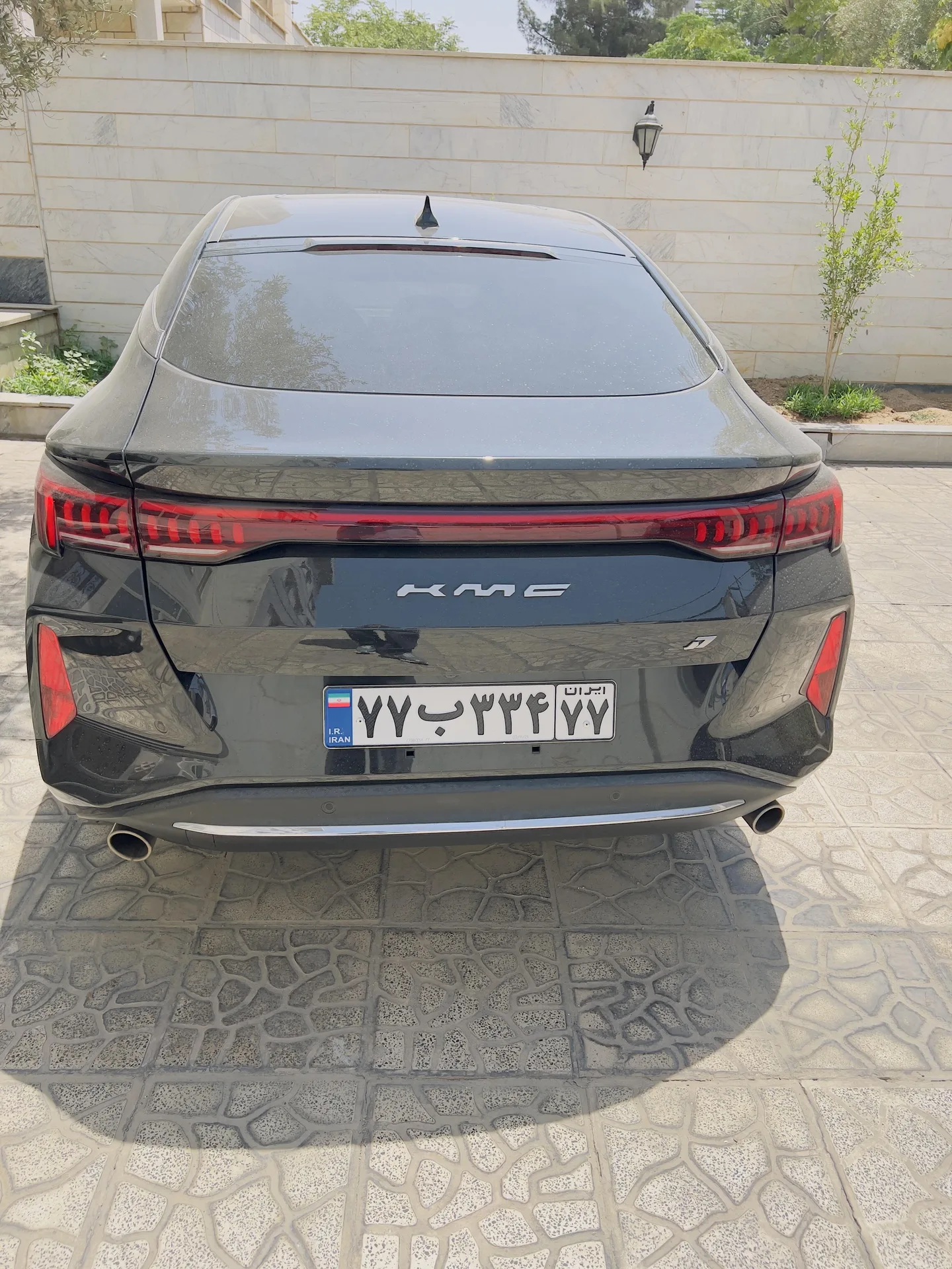 کی ام سی  J7 2