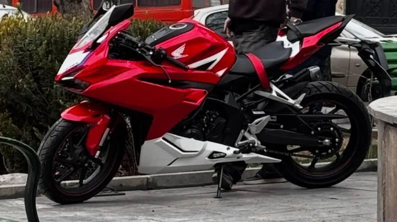 هوندا  CBR 250 3