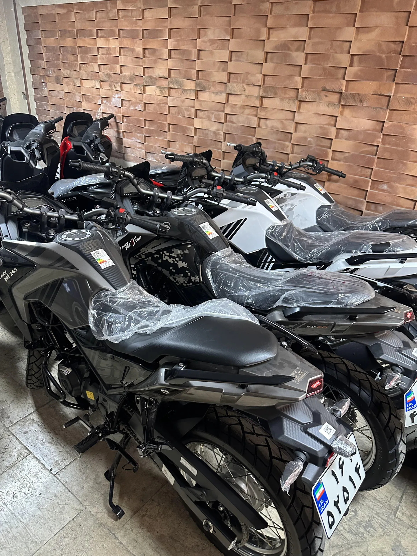اس وای ام  گلکسی NH 250 5
