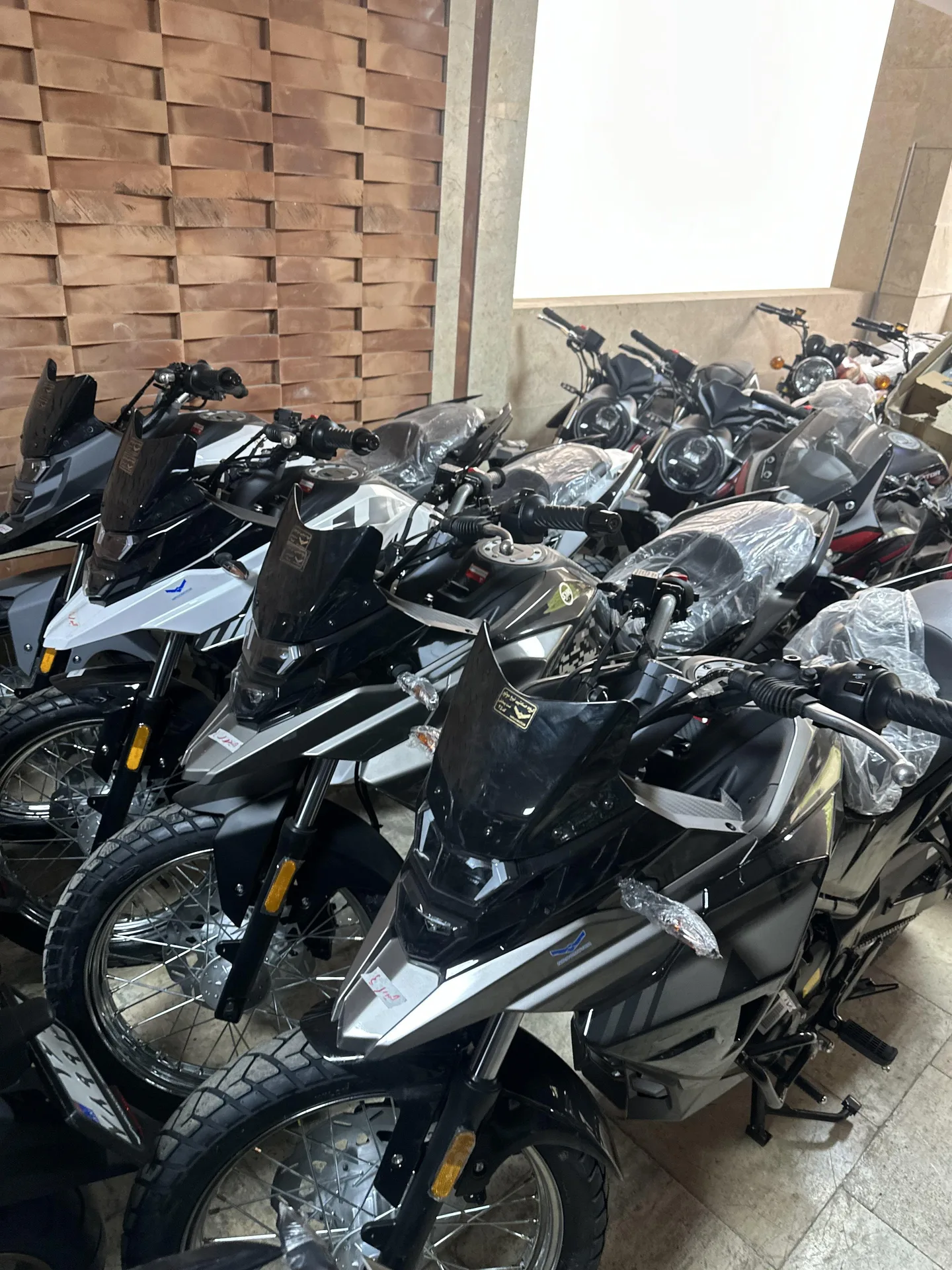 اس وای ام  گلکسی NH 250 6