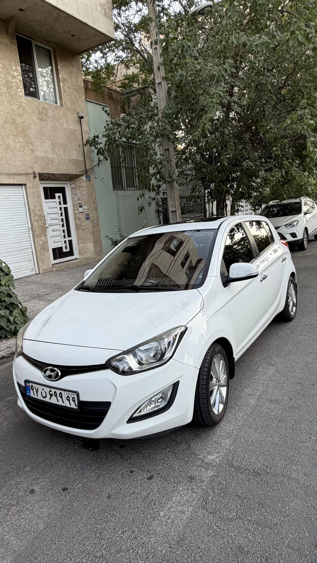 هیوندای i20