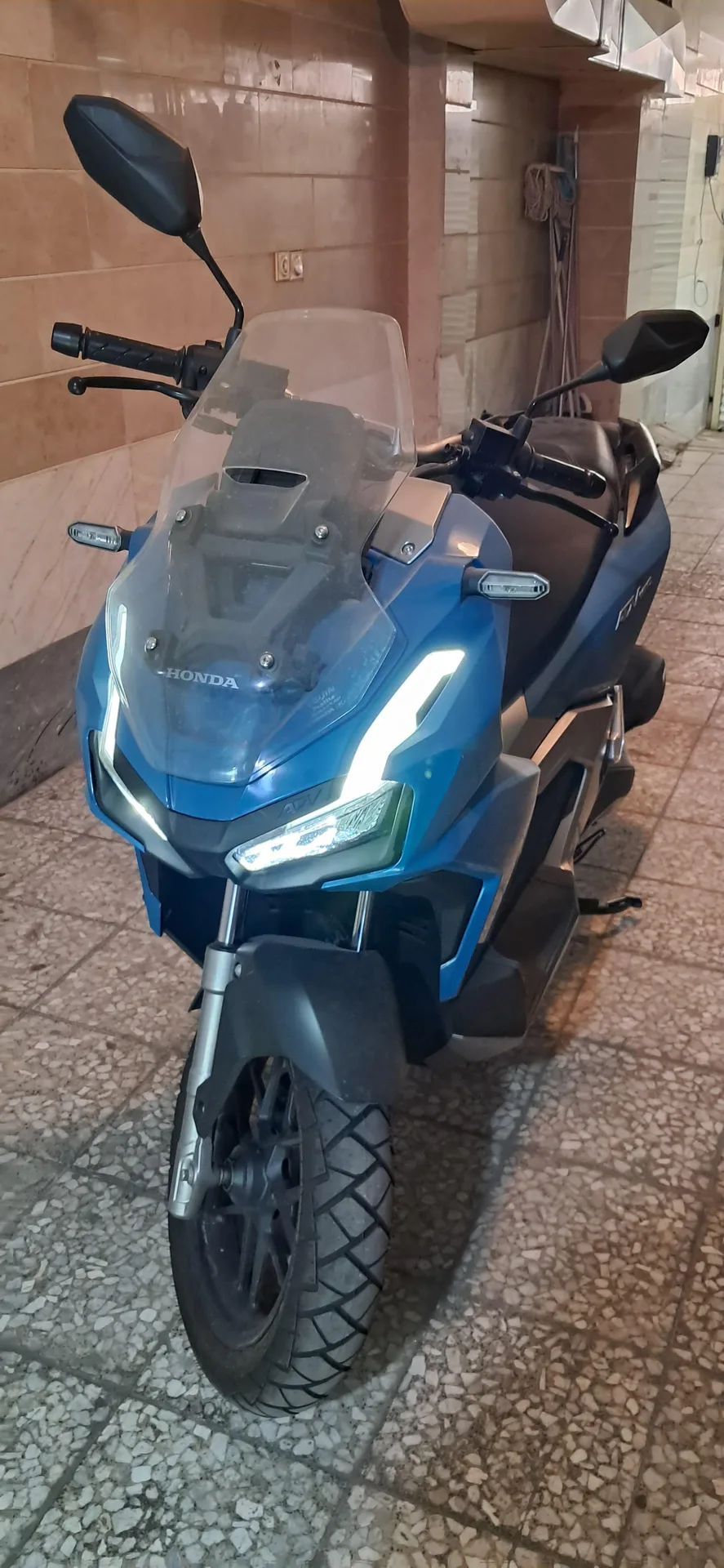 هوندا ADV 160