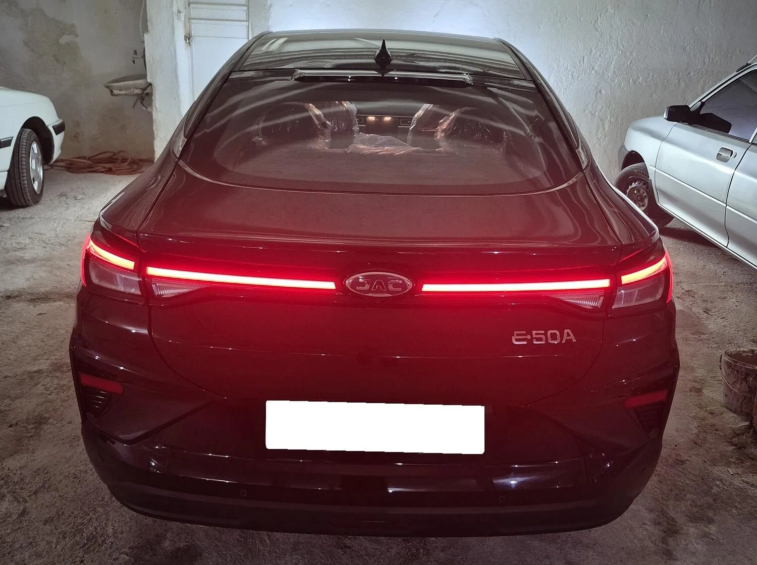 کی ام سی  eJ7 2