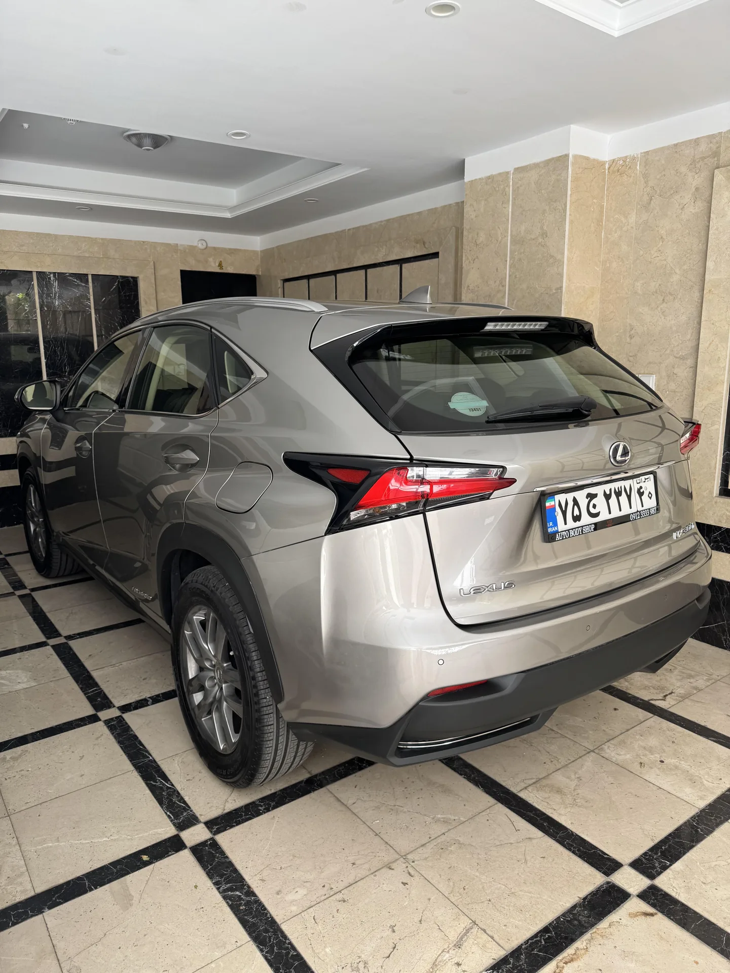 لکسوس  NX هیبرید 4