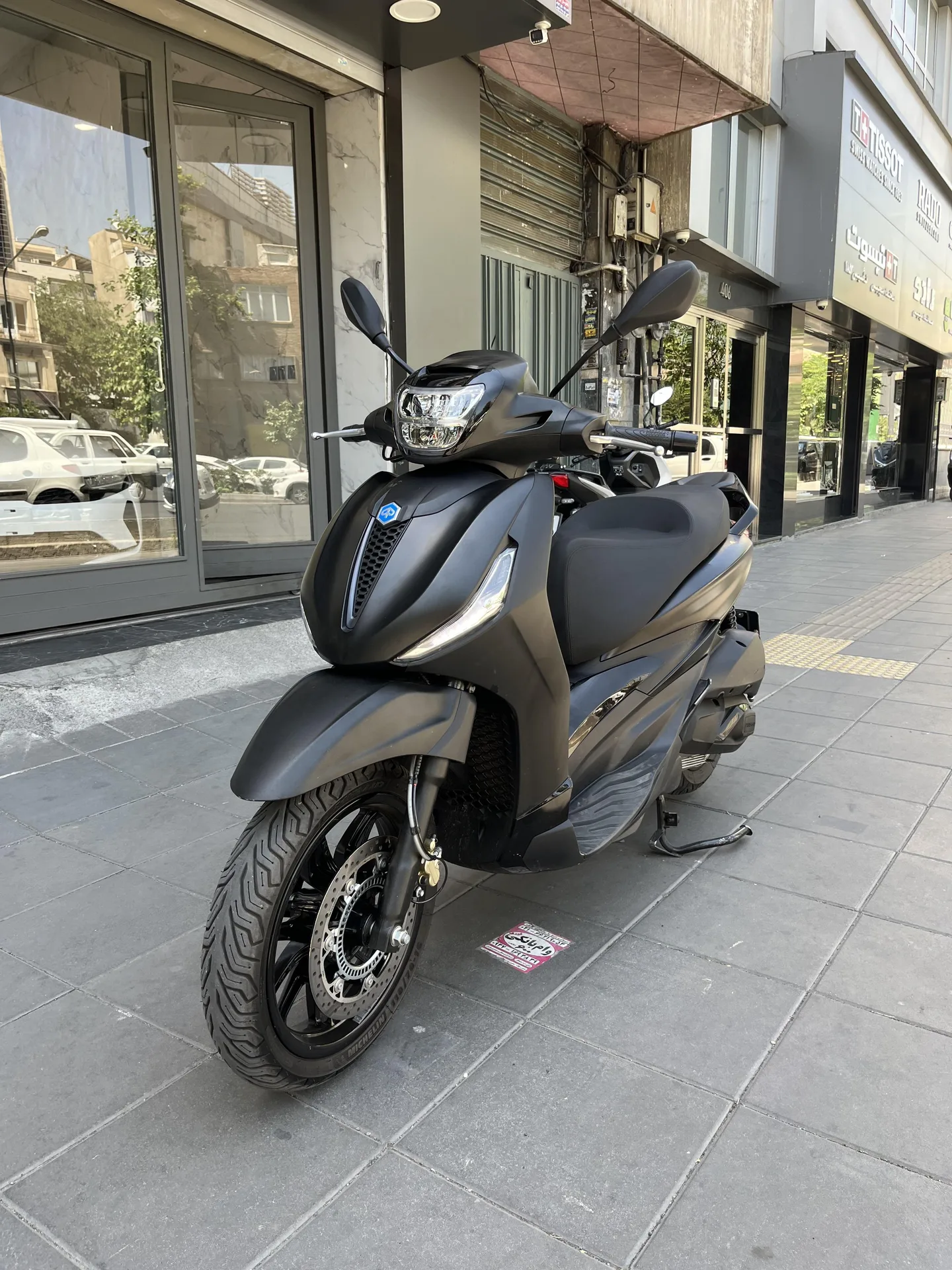پیاجیو بورلی 280HPE