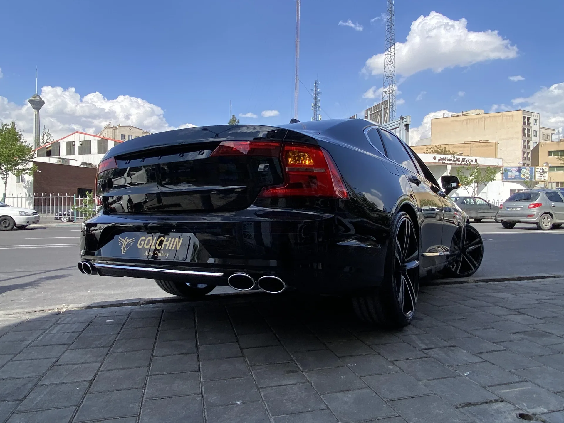 ولوو S90