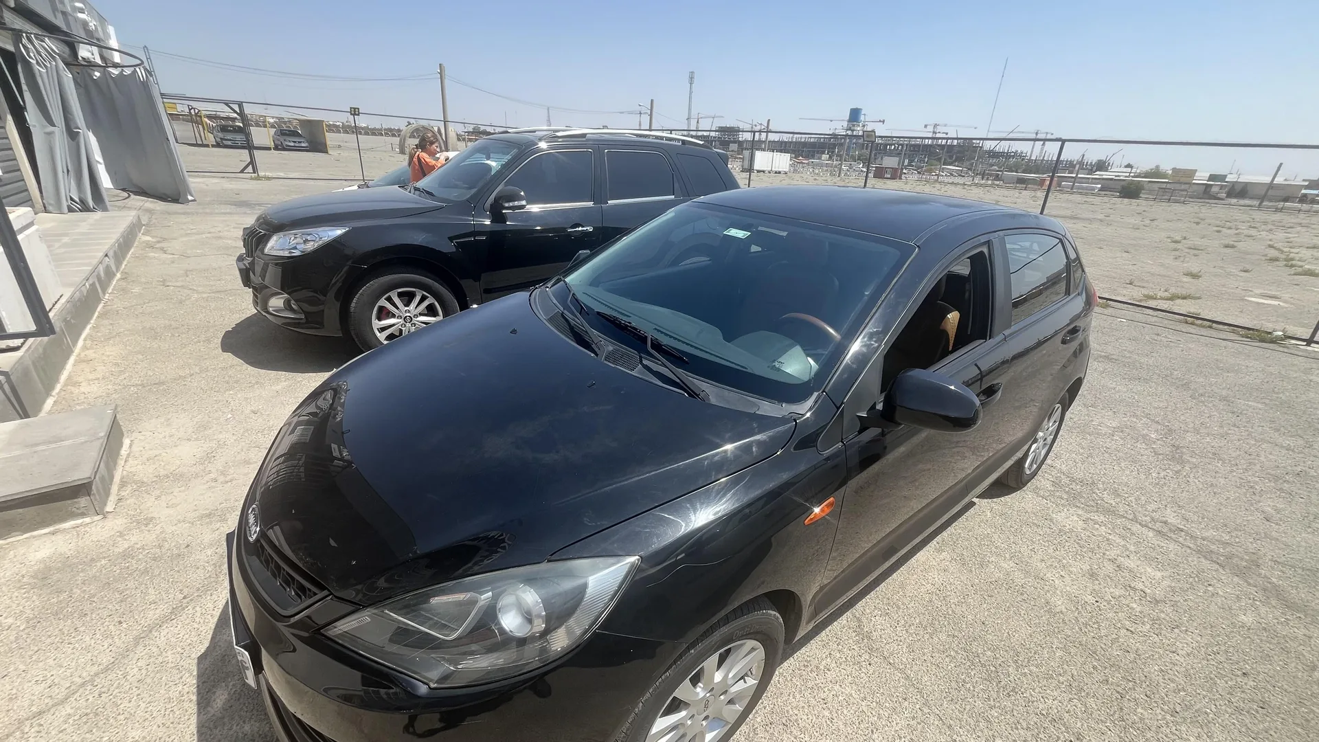 ام وی ام 315هاچ بک