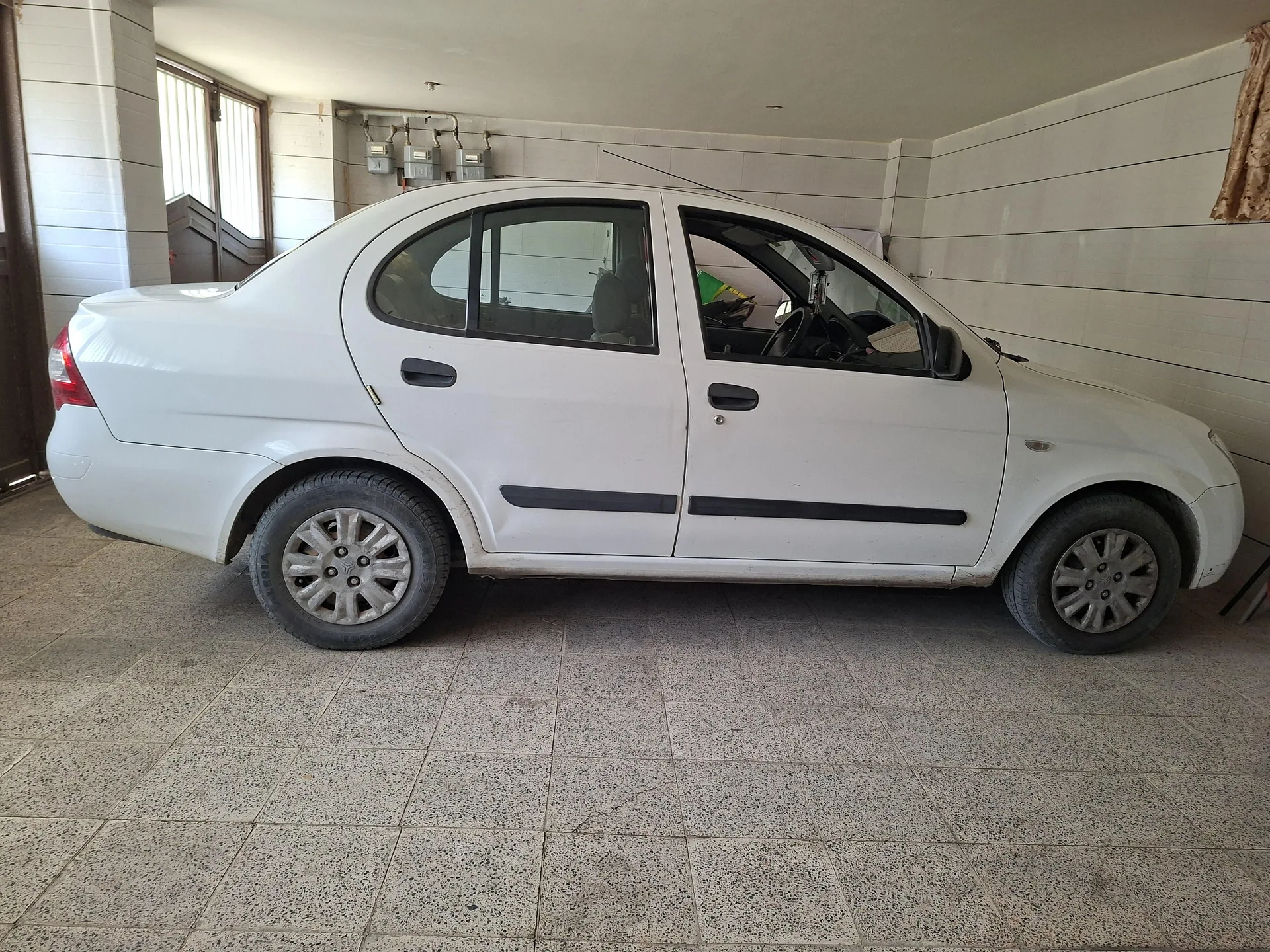 تیبا صندوق دار