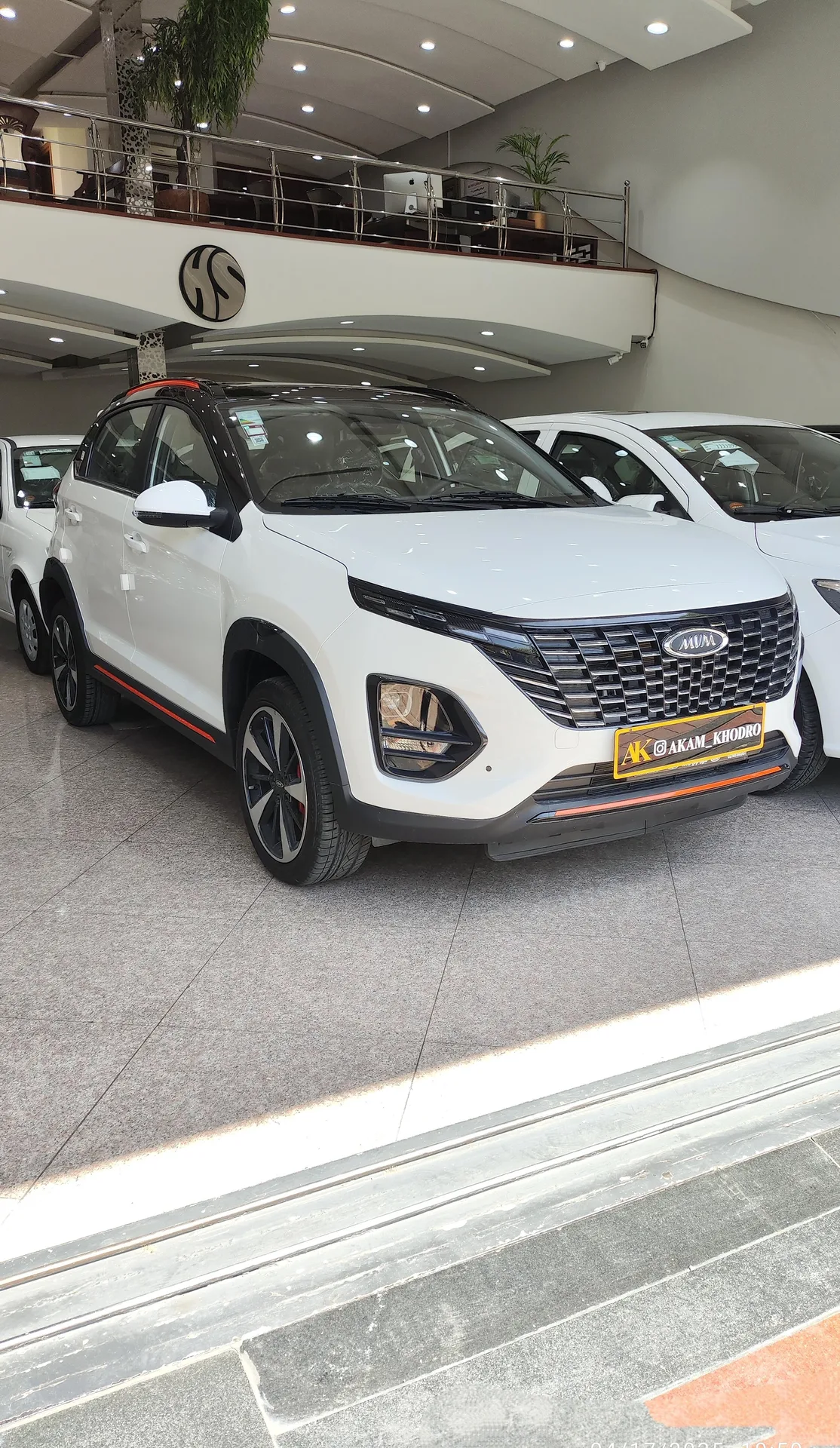 ام وی ام X33 کراس