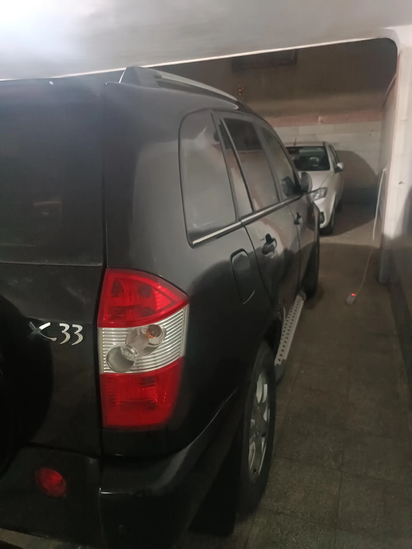 ام وی ام  X33 4