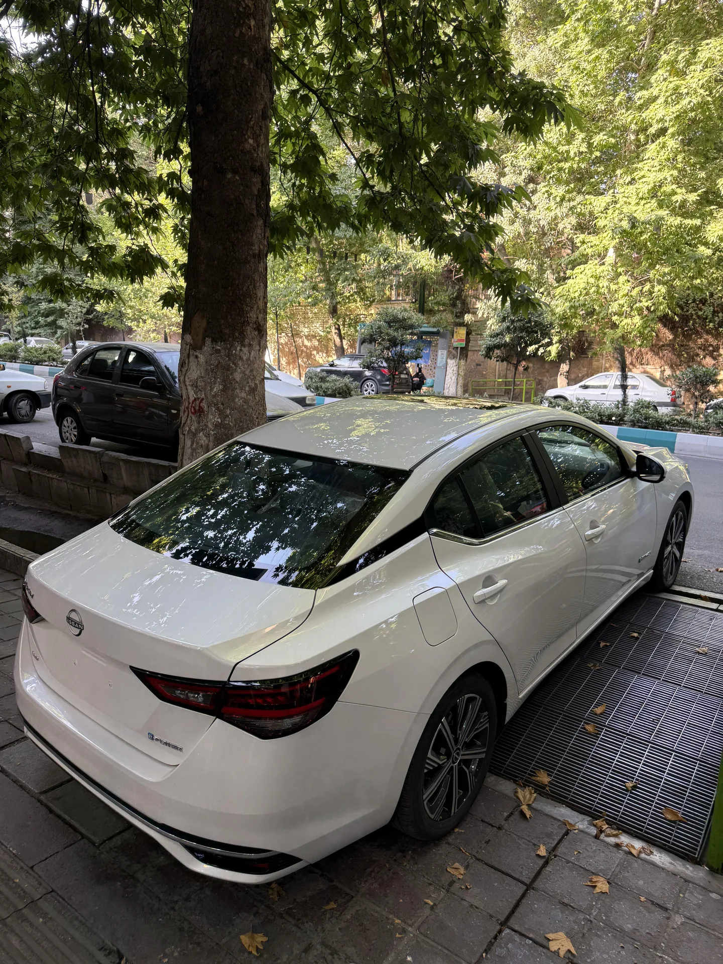 نیسان  سیلفی e-POWER 6