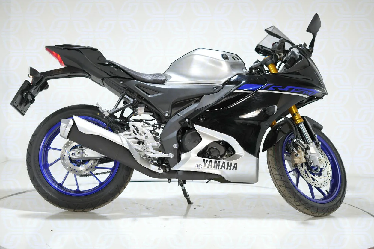 یاماها R15 M