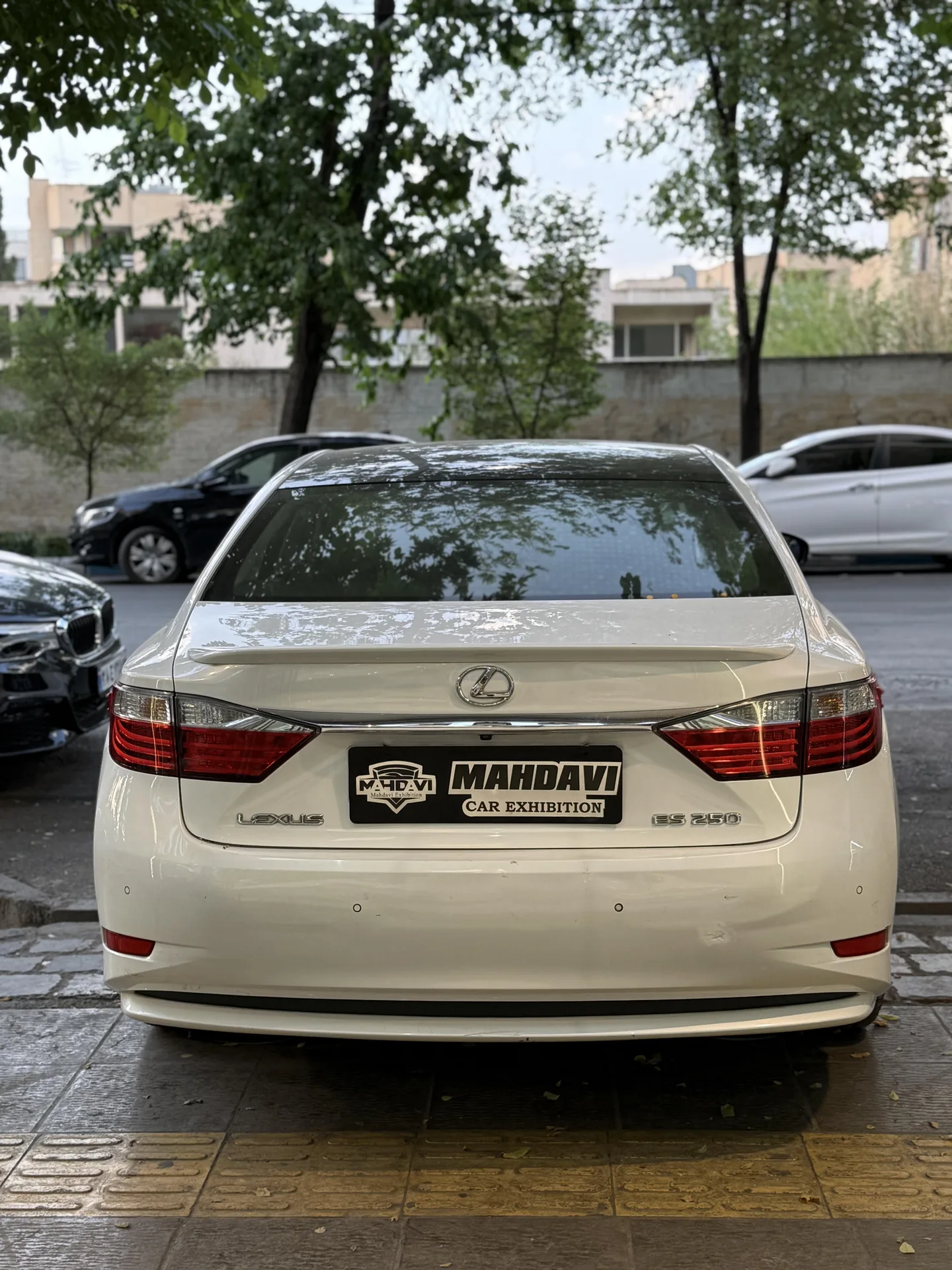 لکسوس  ES 3