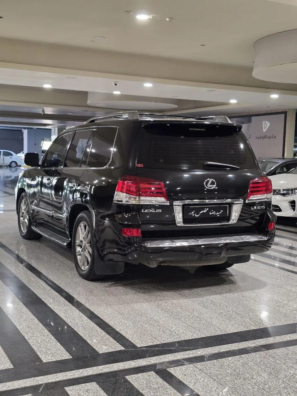 لکسوس  LX 4