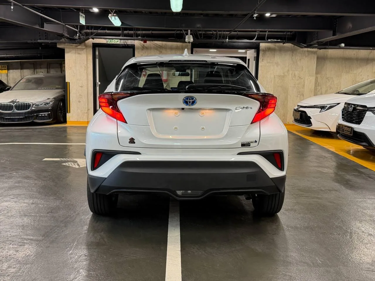 تویوتا  C-HR هیبرید 6
