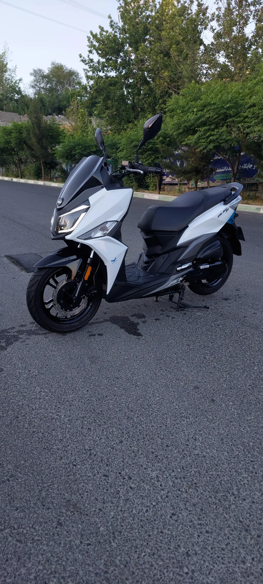 اس وای ام  گلکسی J 200 4