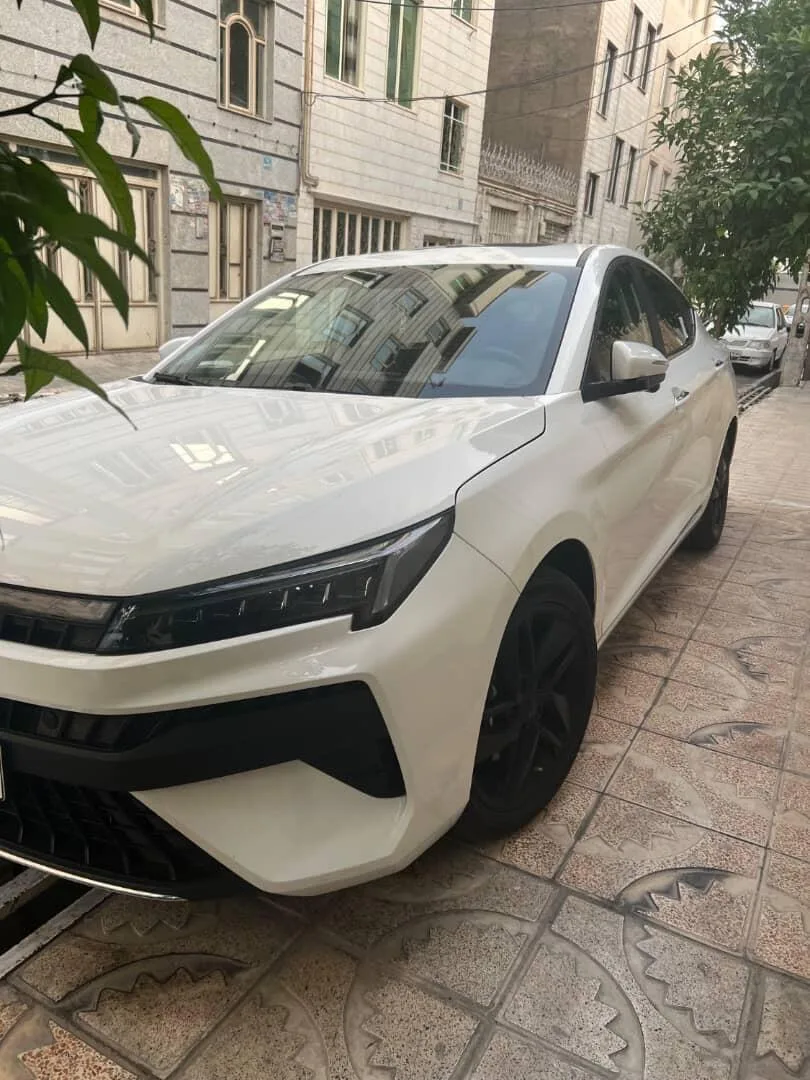 کی ام سی  J7 4