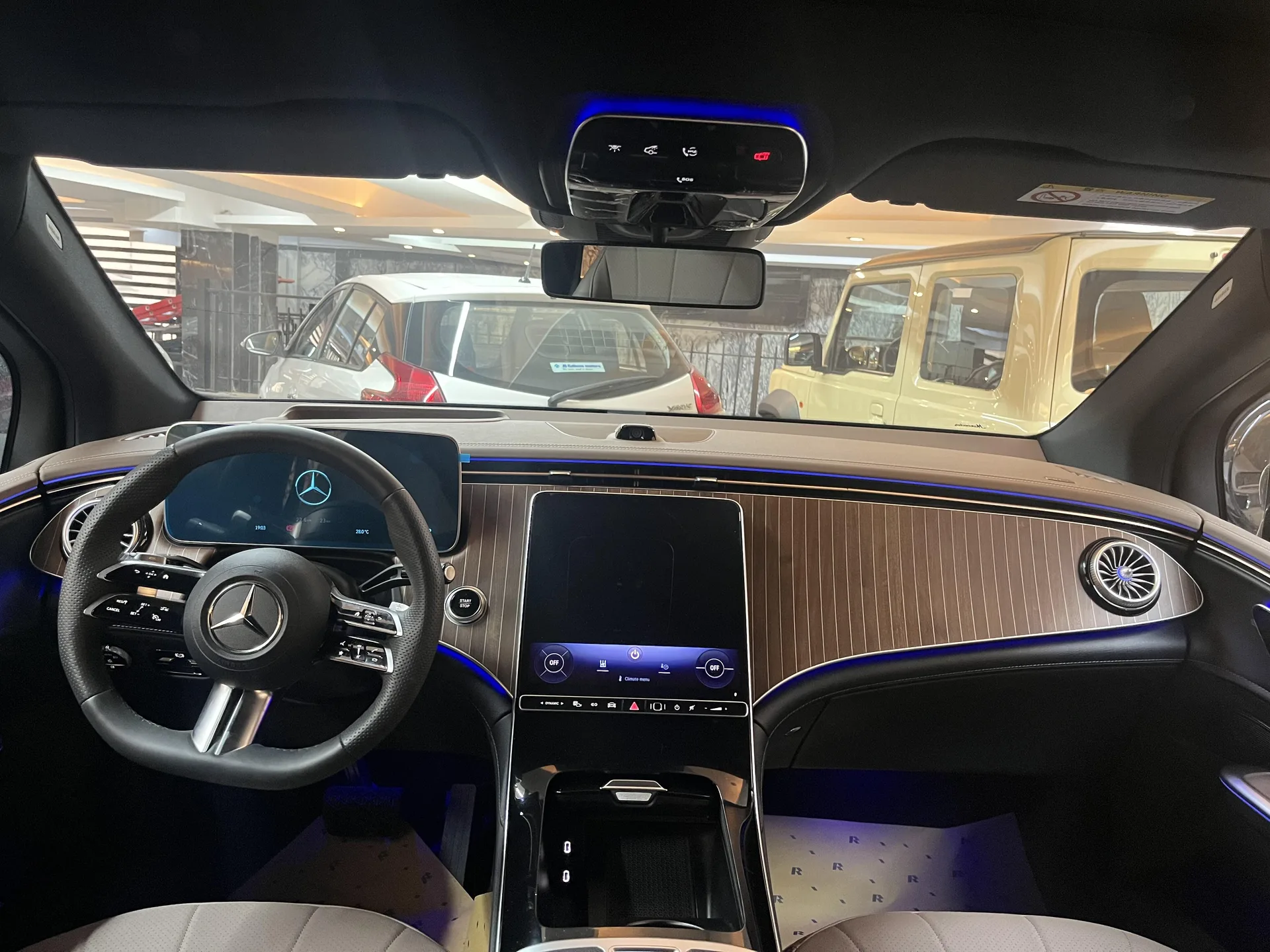 بنز  EQE SUV 2