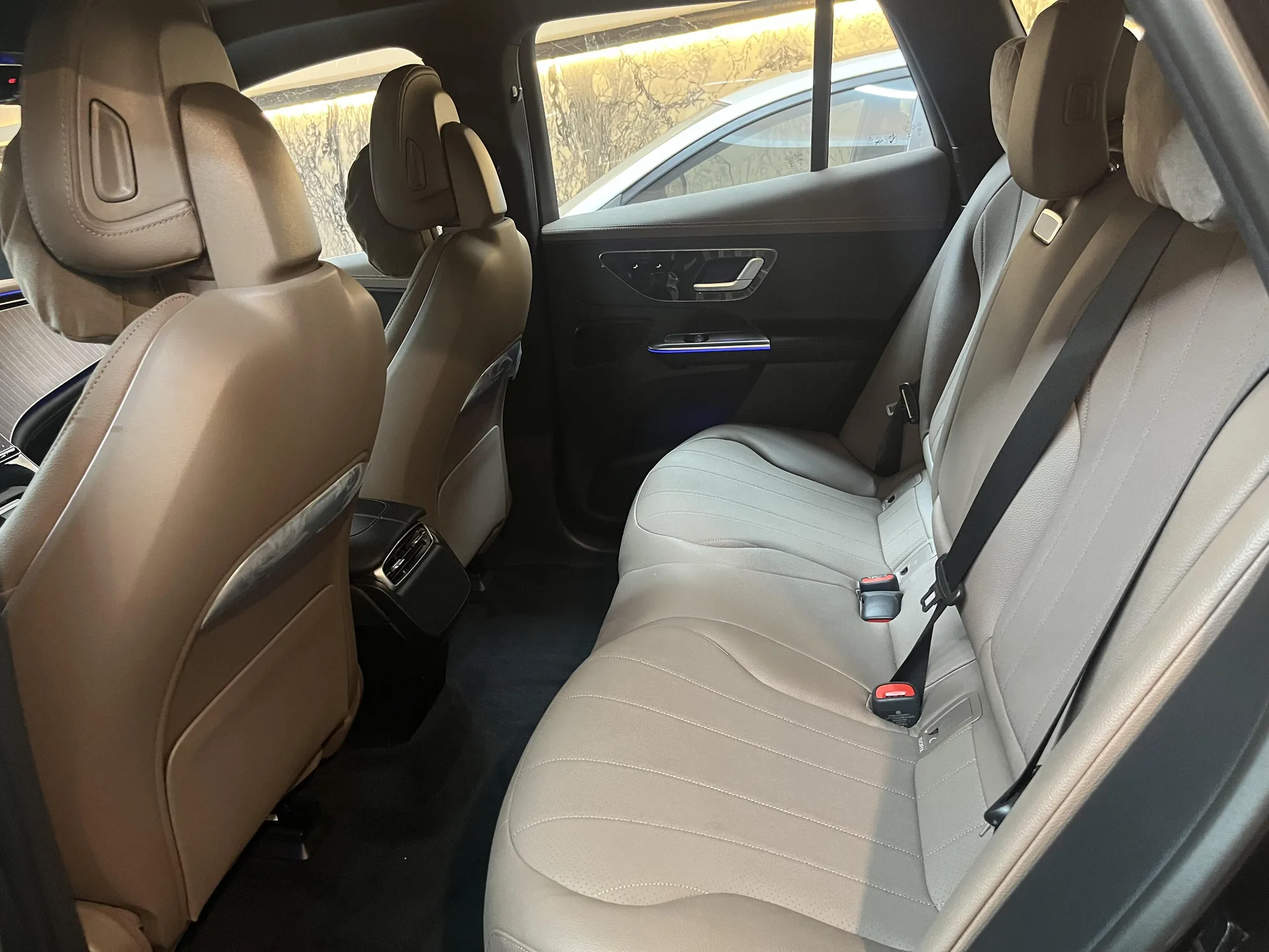 بنز  EQE SUV 4