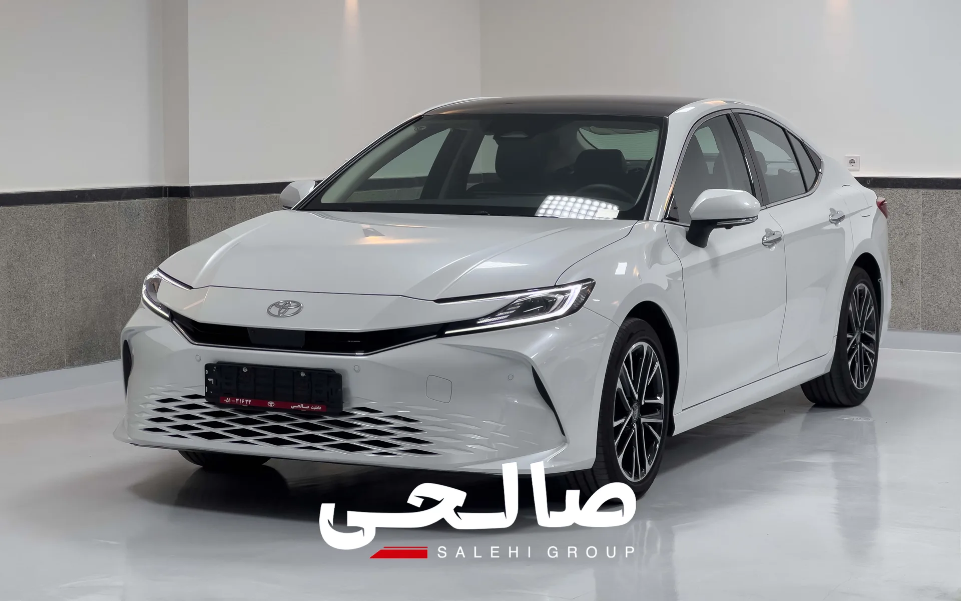 تویوتا کمری هیبرید