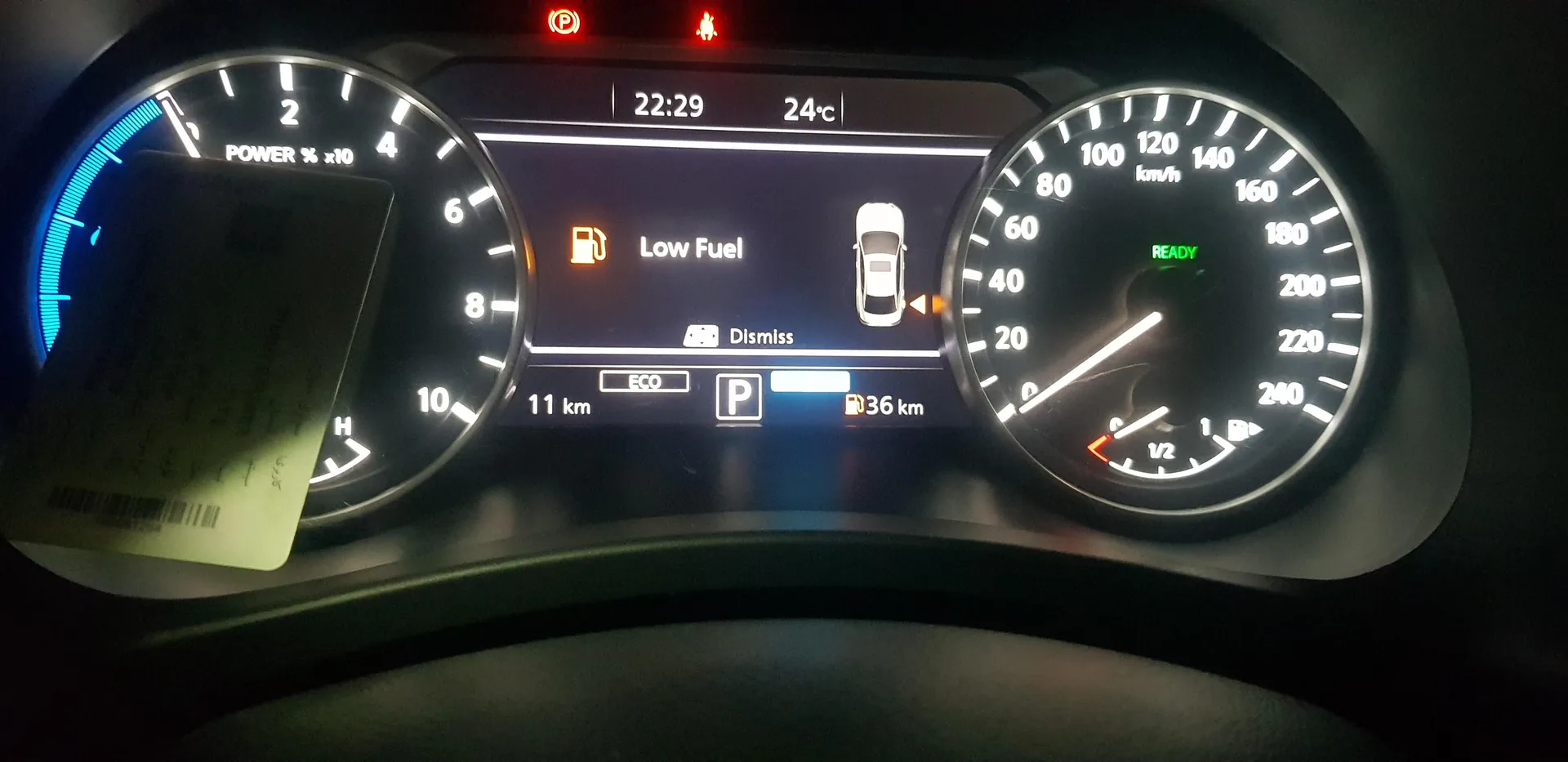 نیسان  سیلفی e-POWER 2