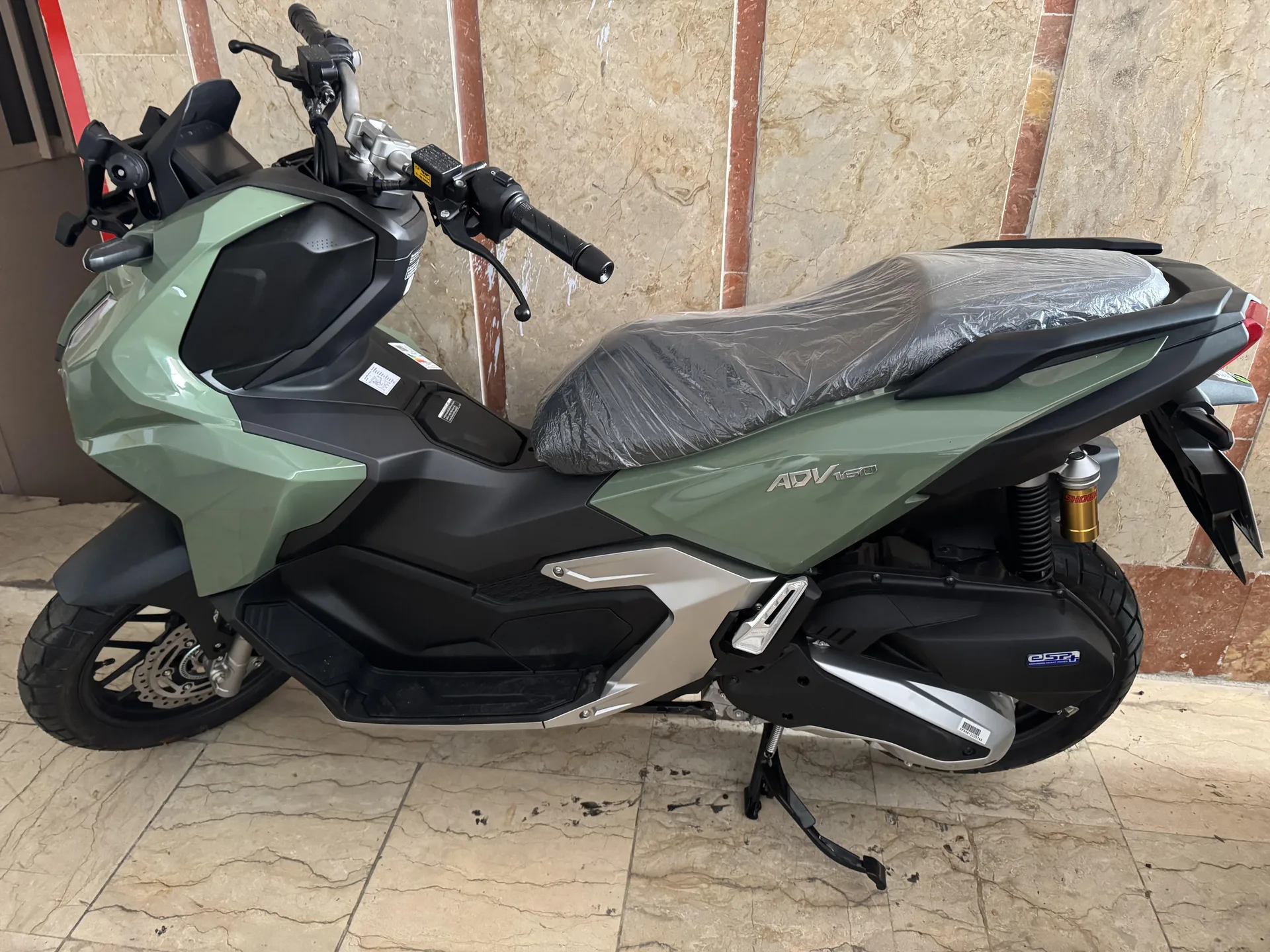 هوندا  ADV 160 2