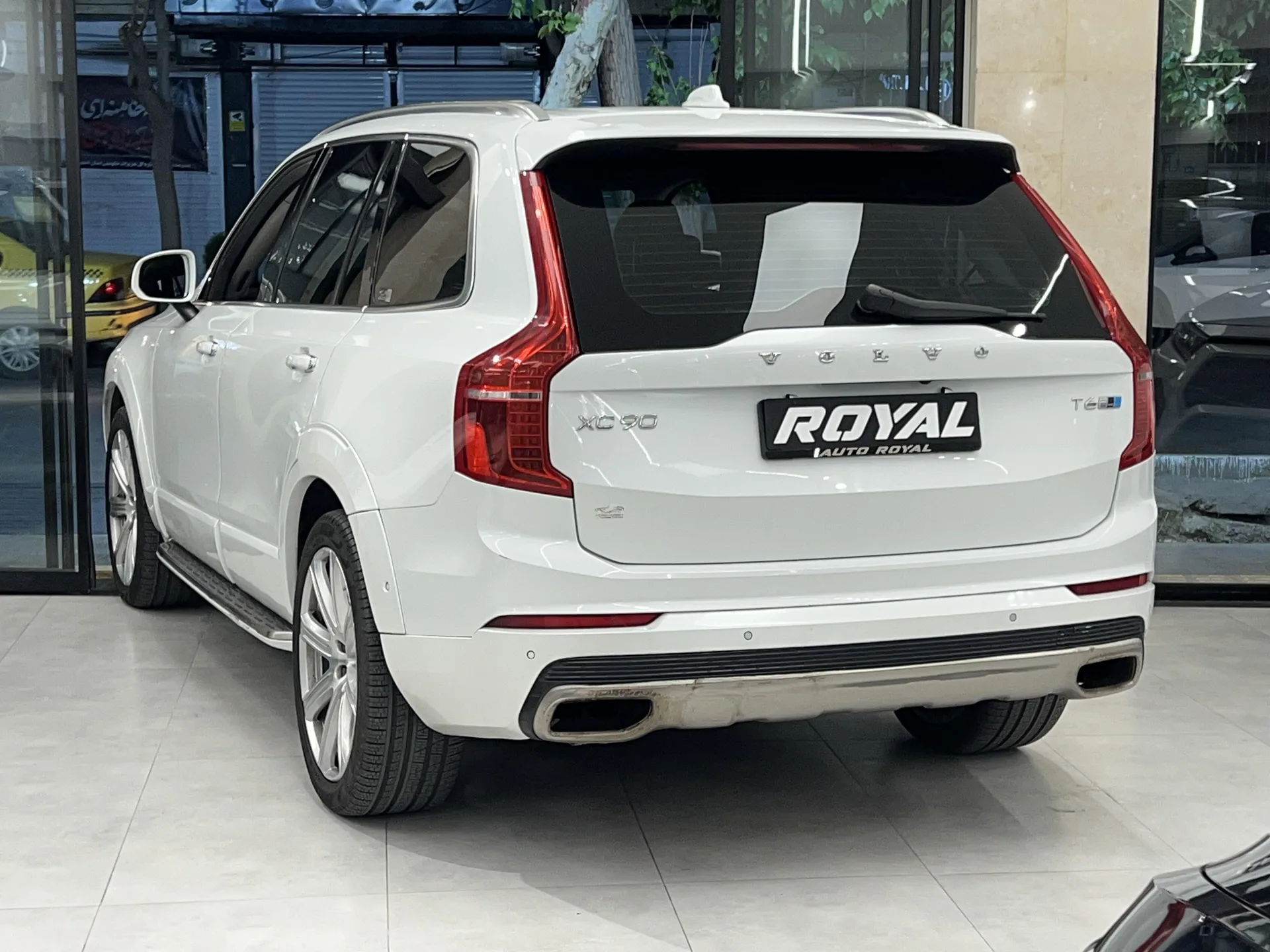 ولوو  XC90 4