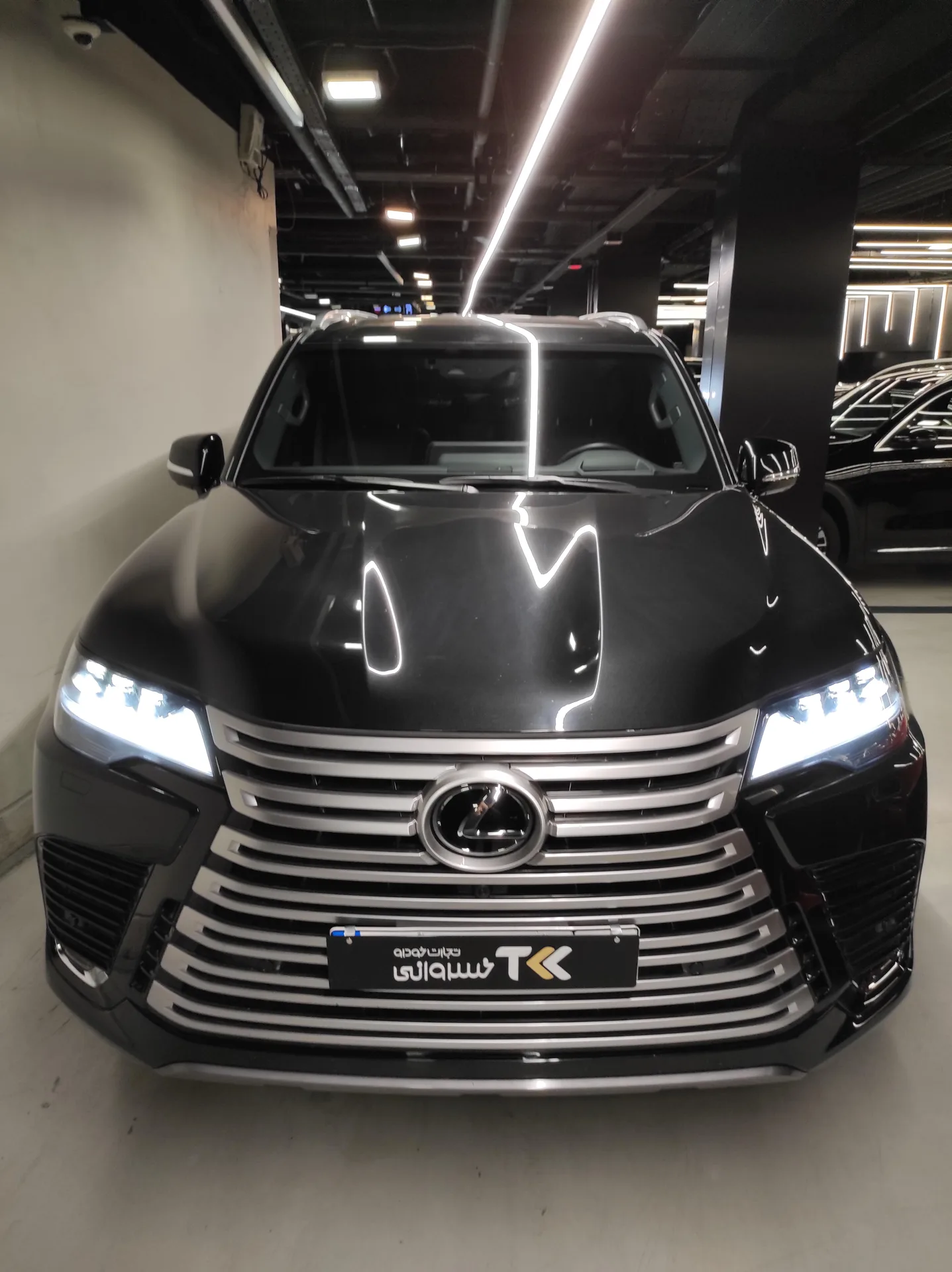 لکسوس LX
