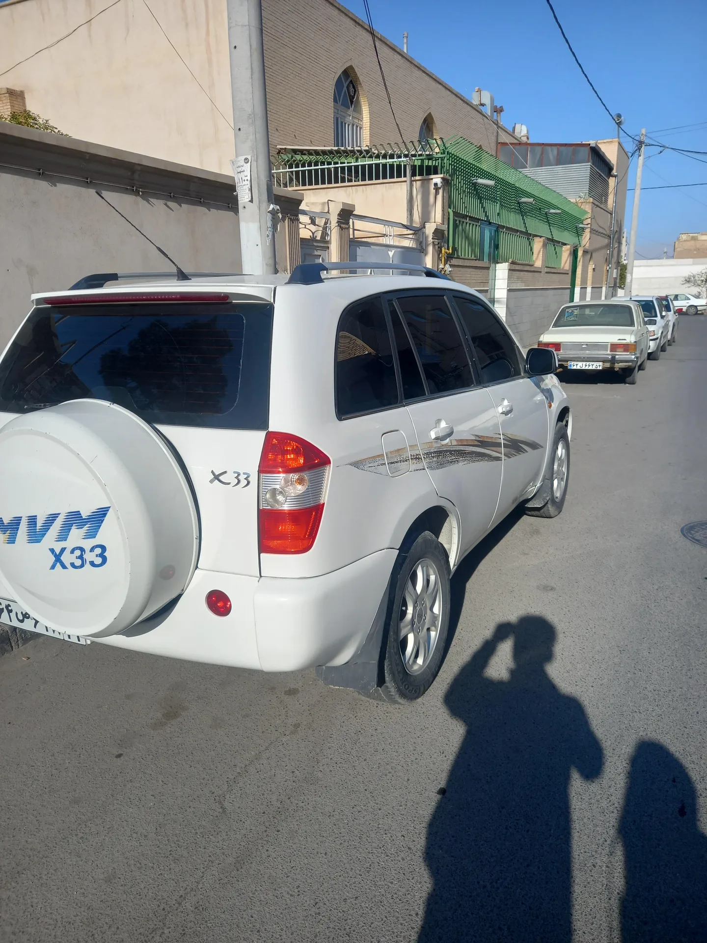 ام وی ام  X33 3