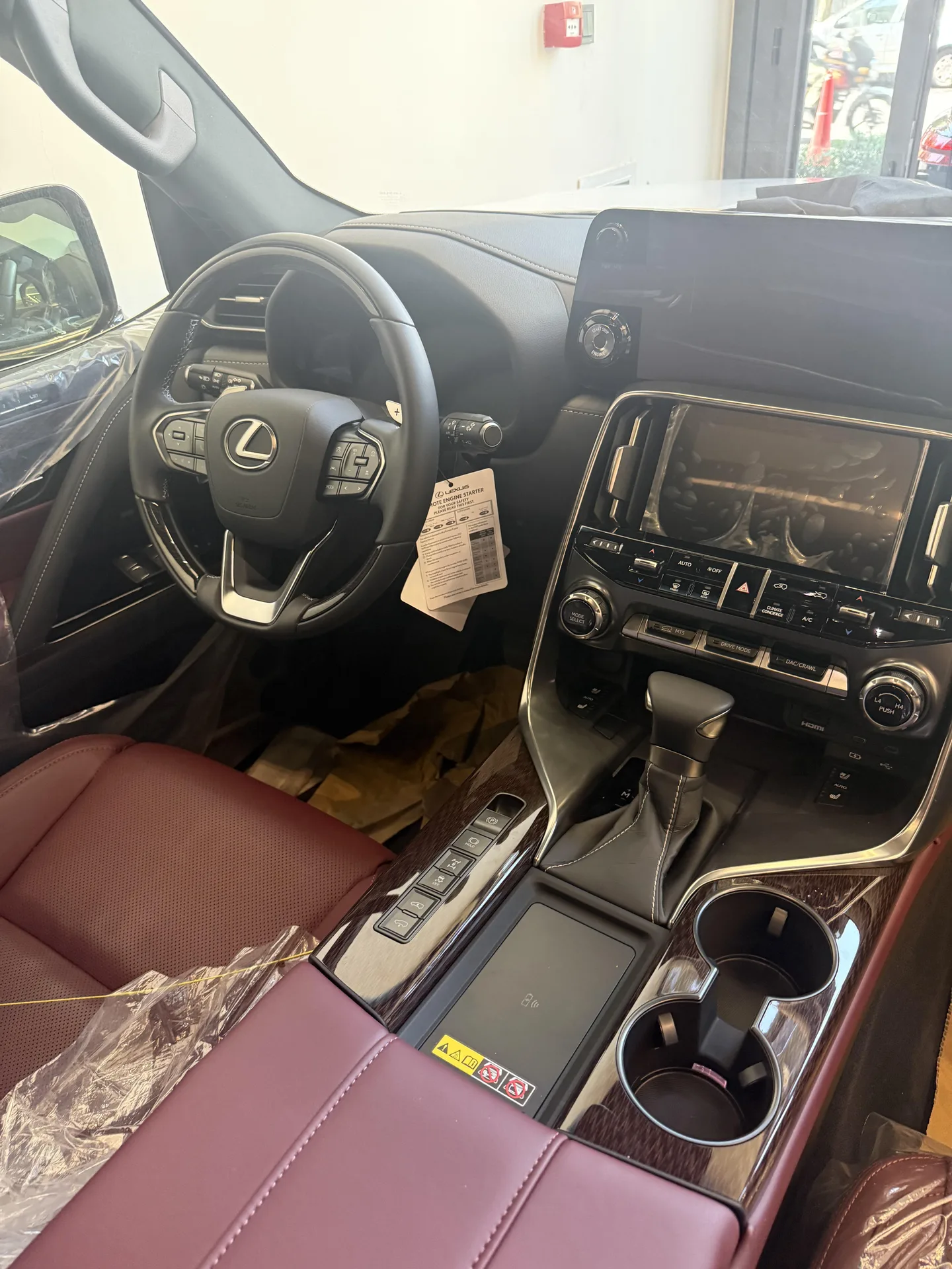 لکسوس  LX 4