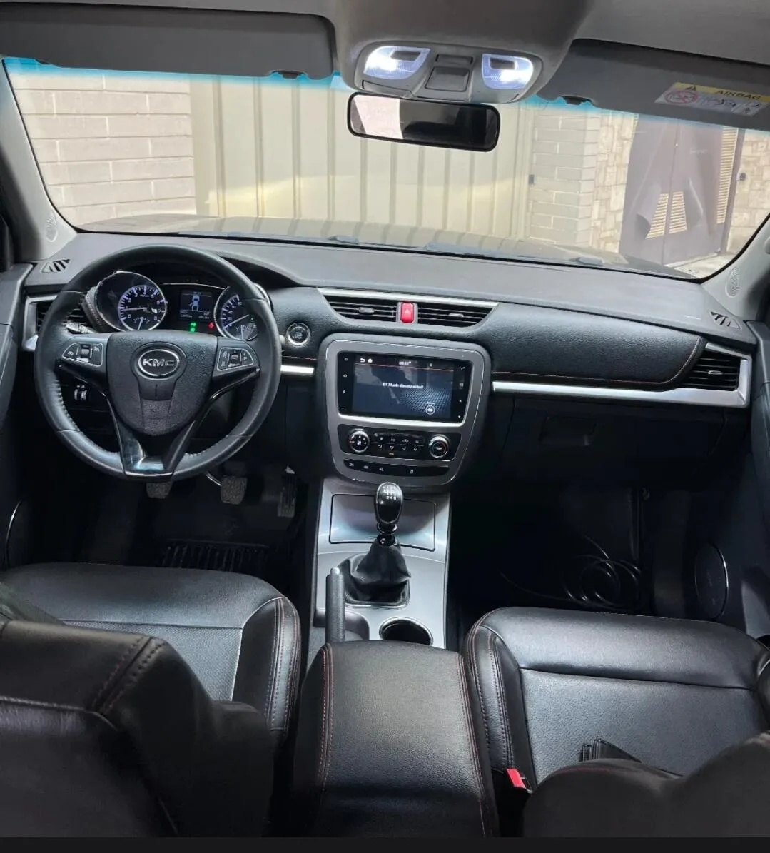 کی ام سی  T8 3