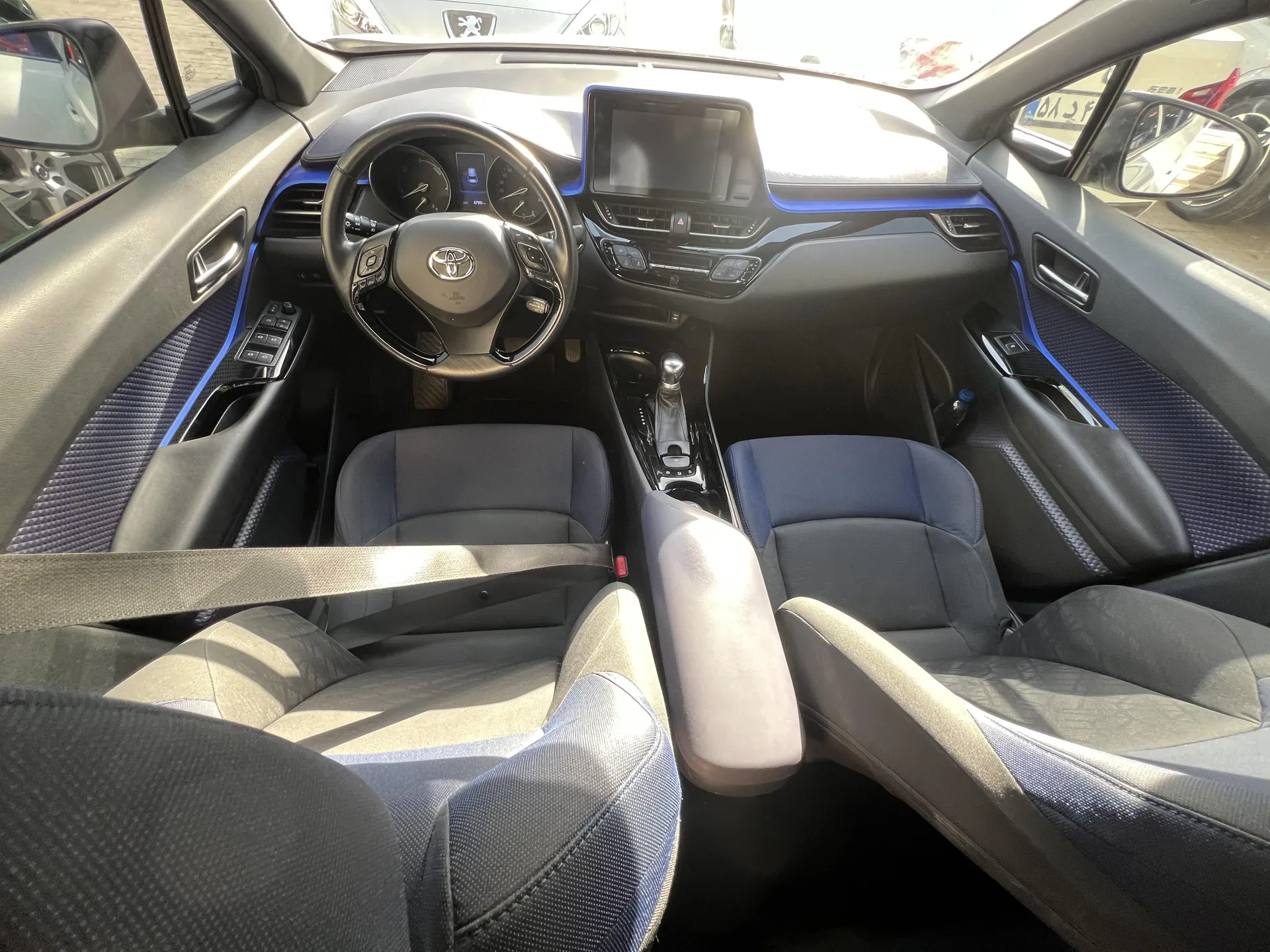 تویوتا  C-HR هیبرید 3